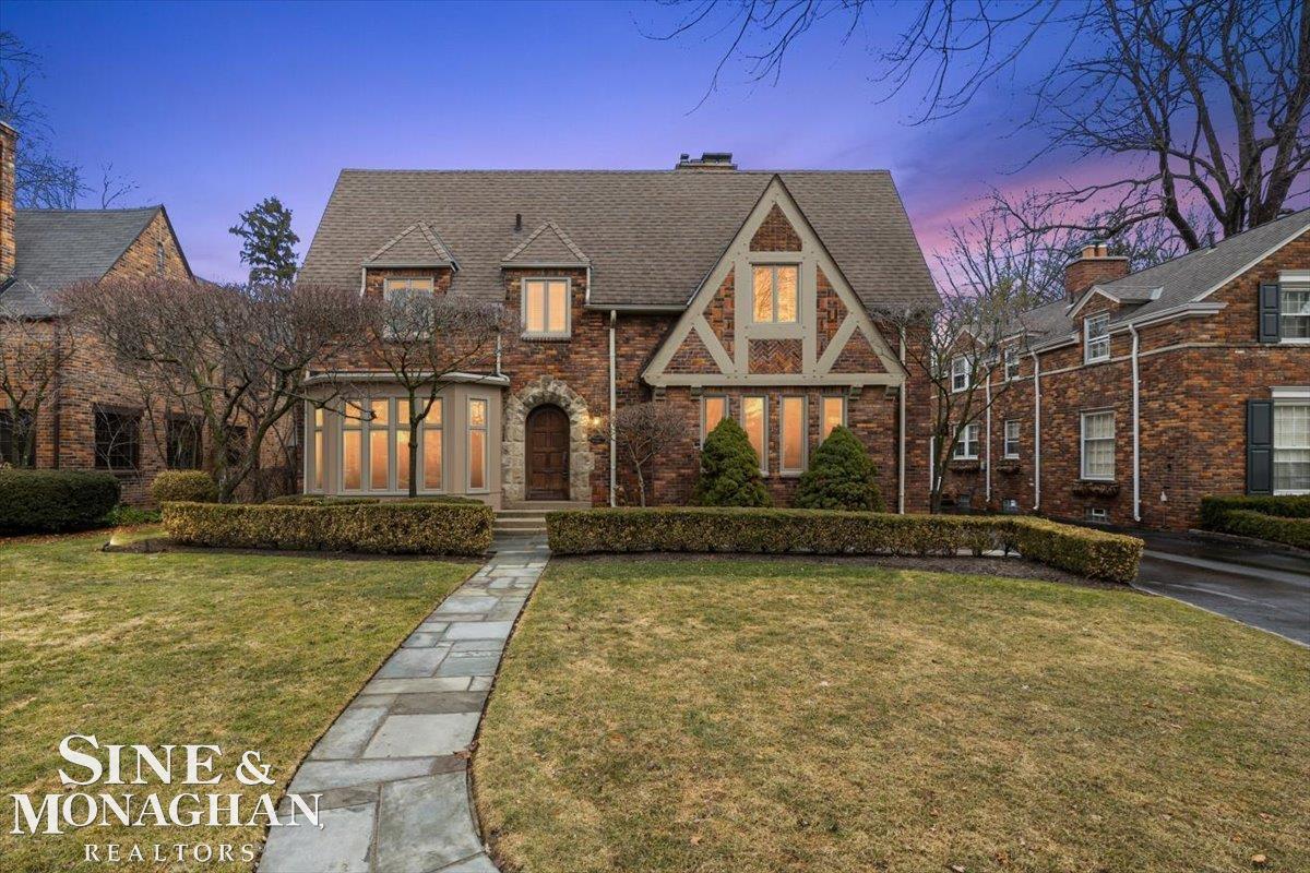 122 Moran Road
