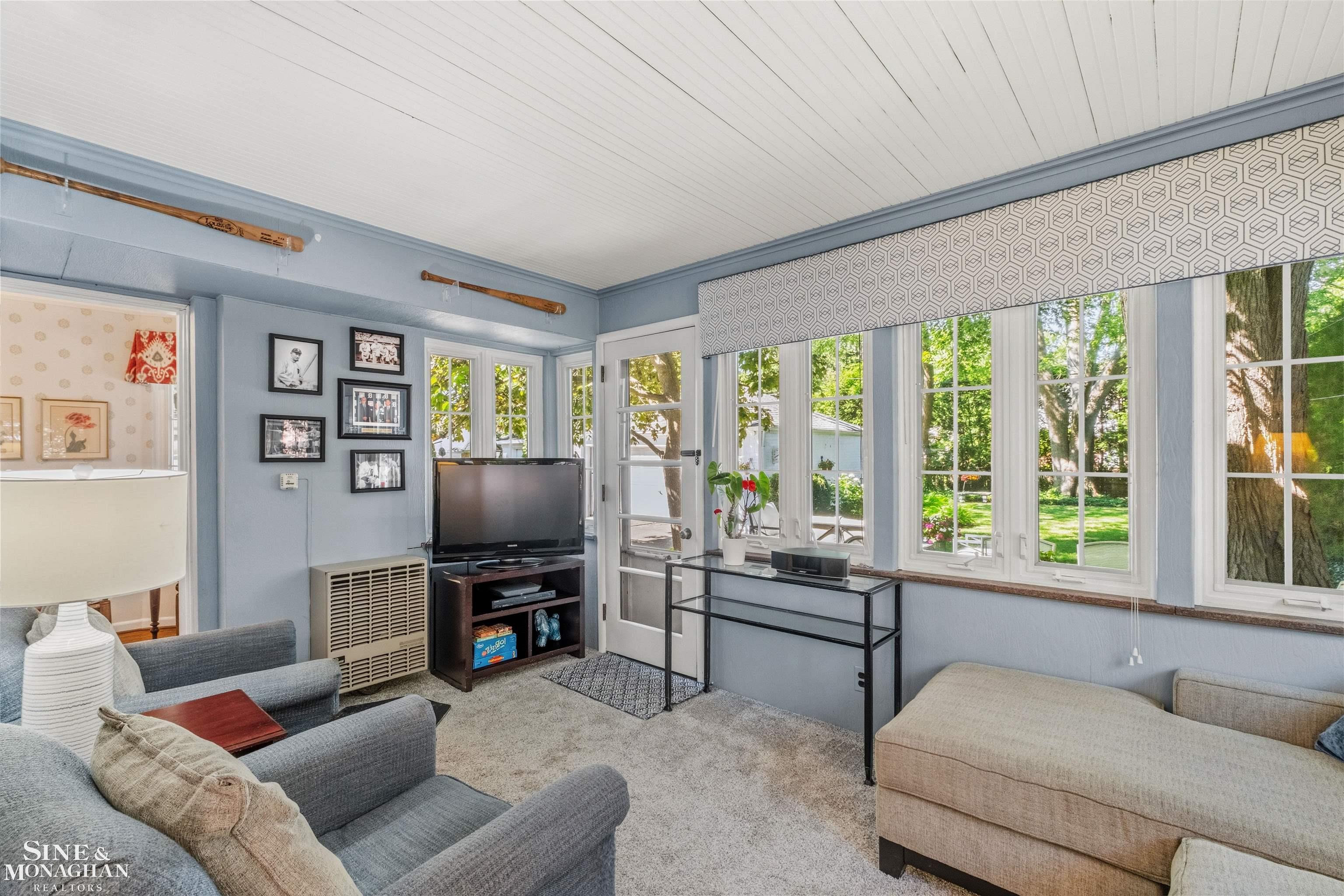 1021 Whittier Road