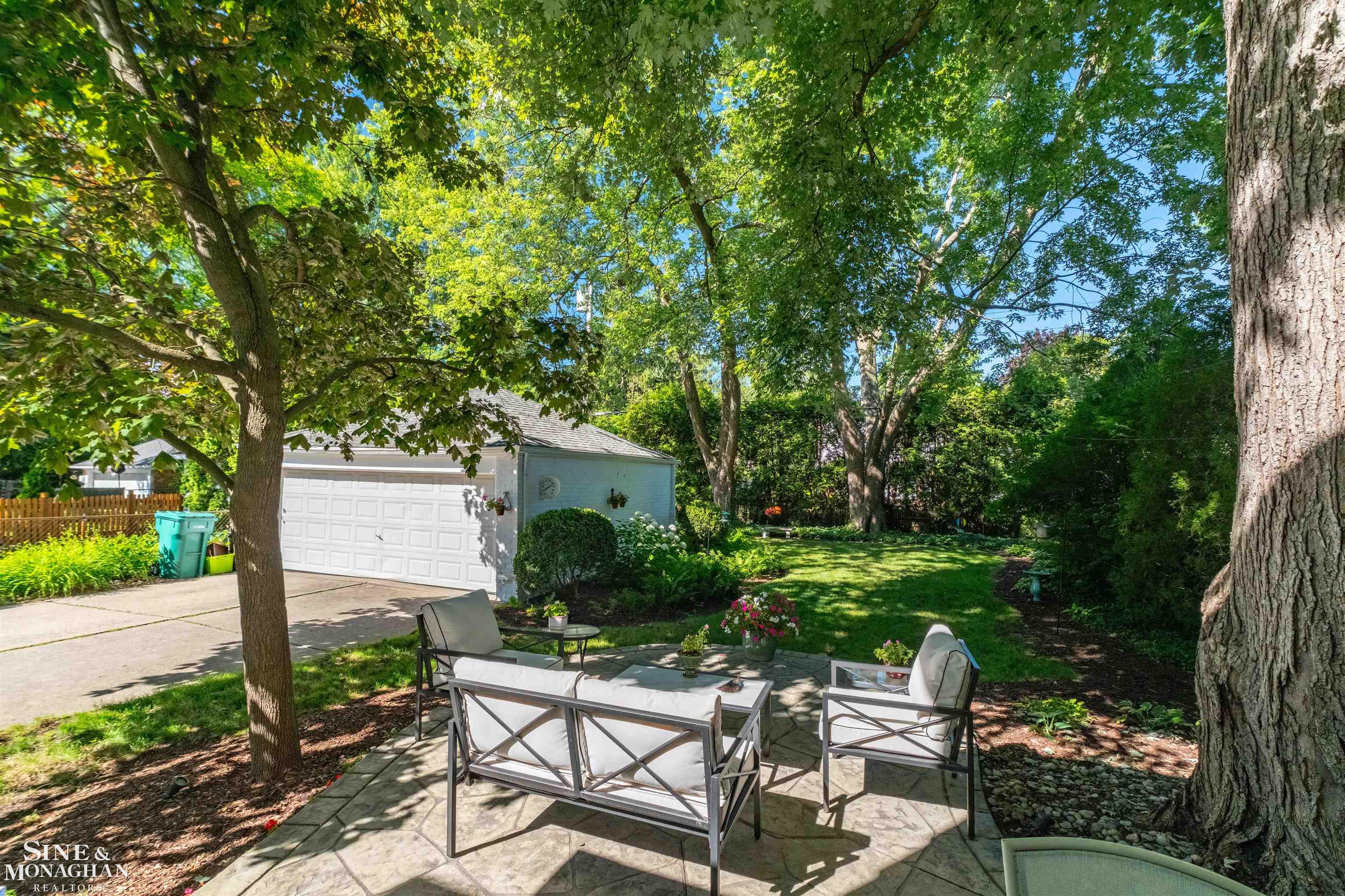 1021 Whittier Road