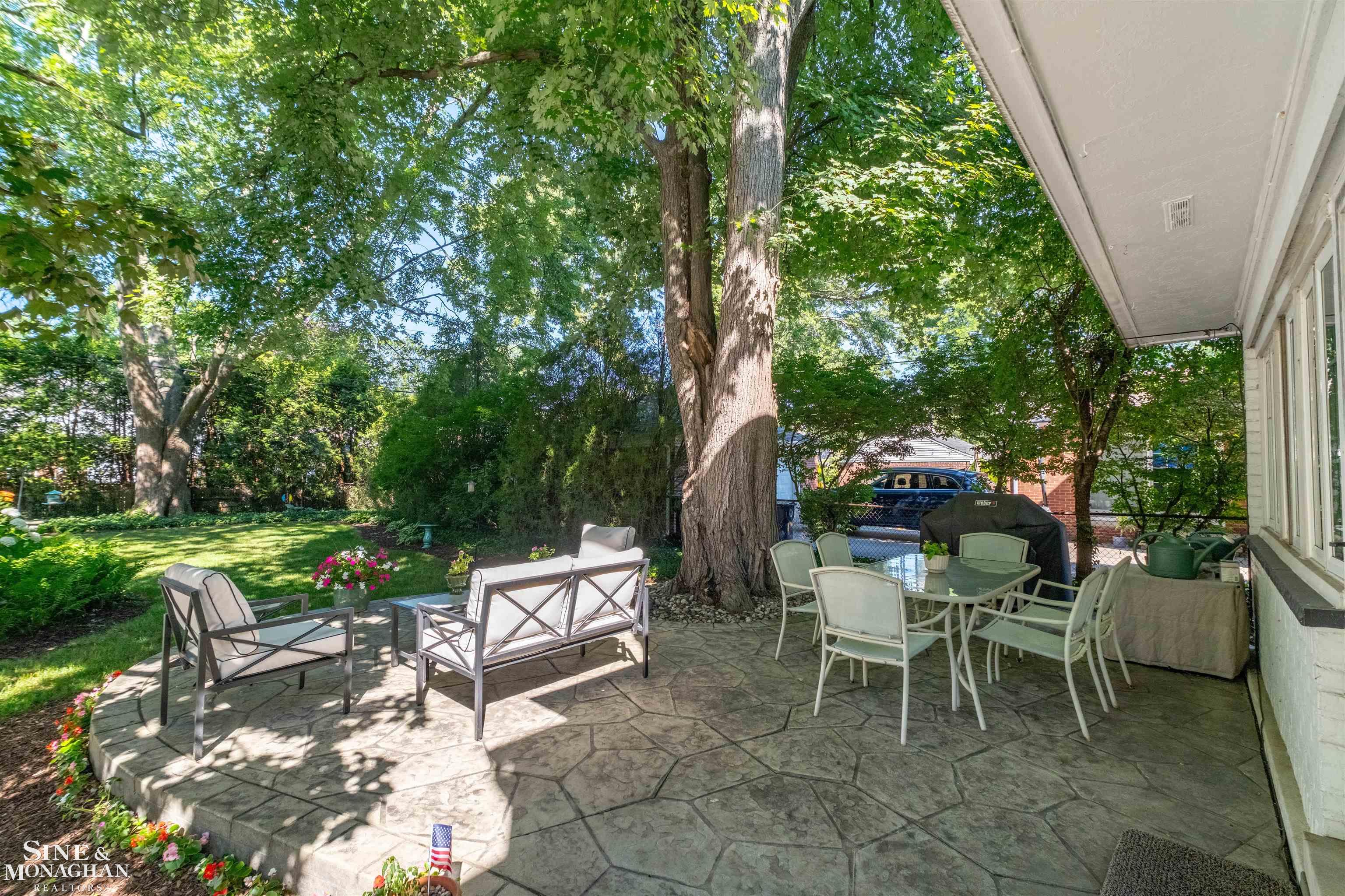 1021 Whittier Road