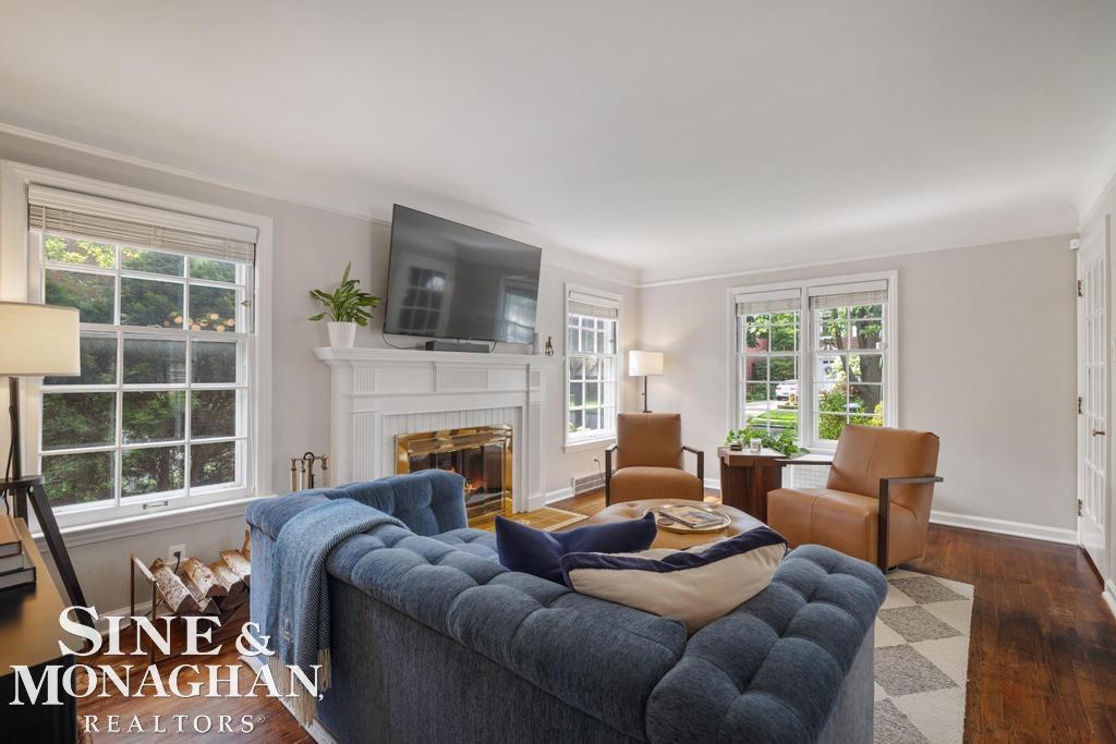 430 Touraine Road