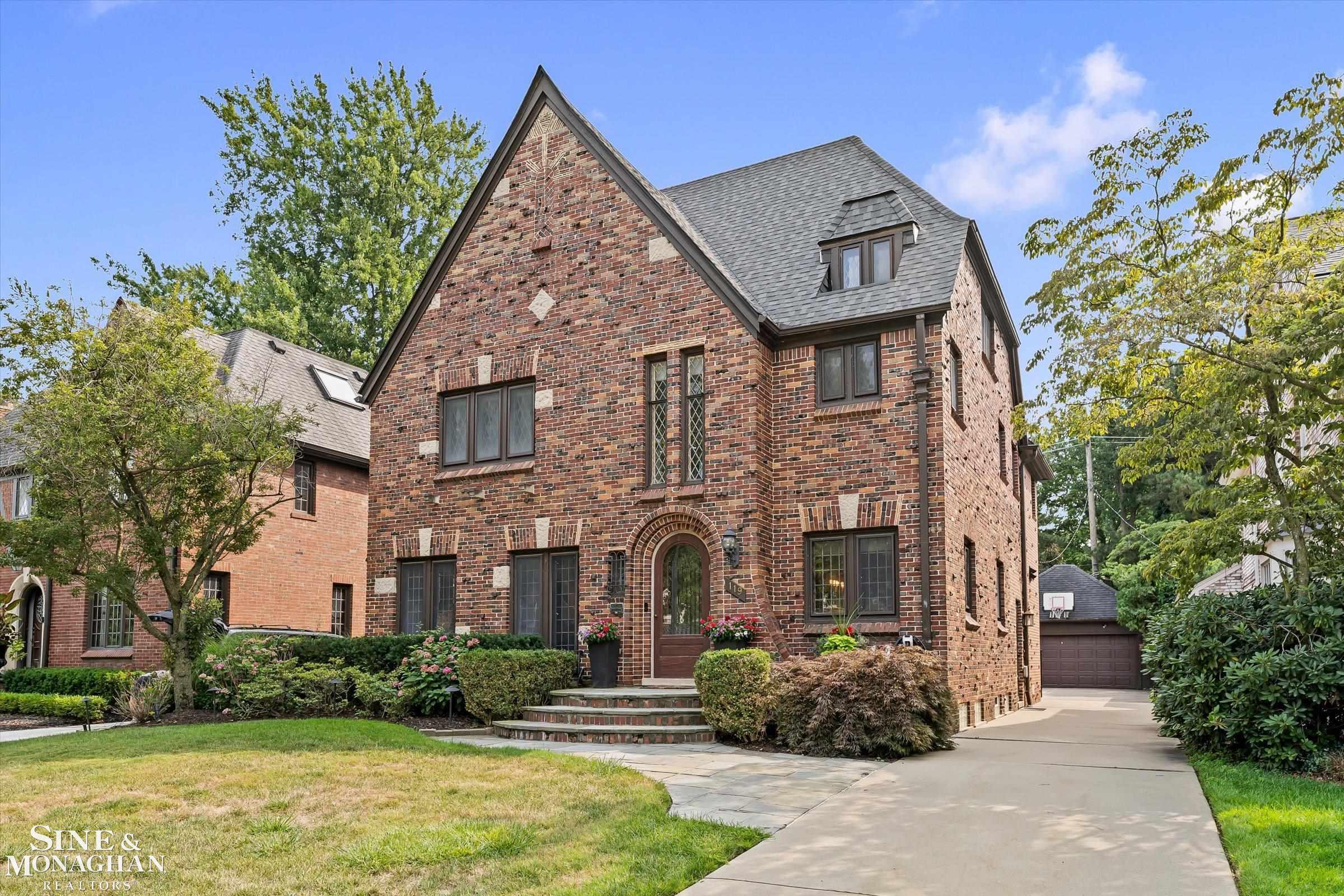 119 Moran Road