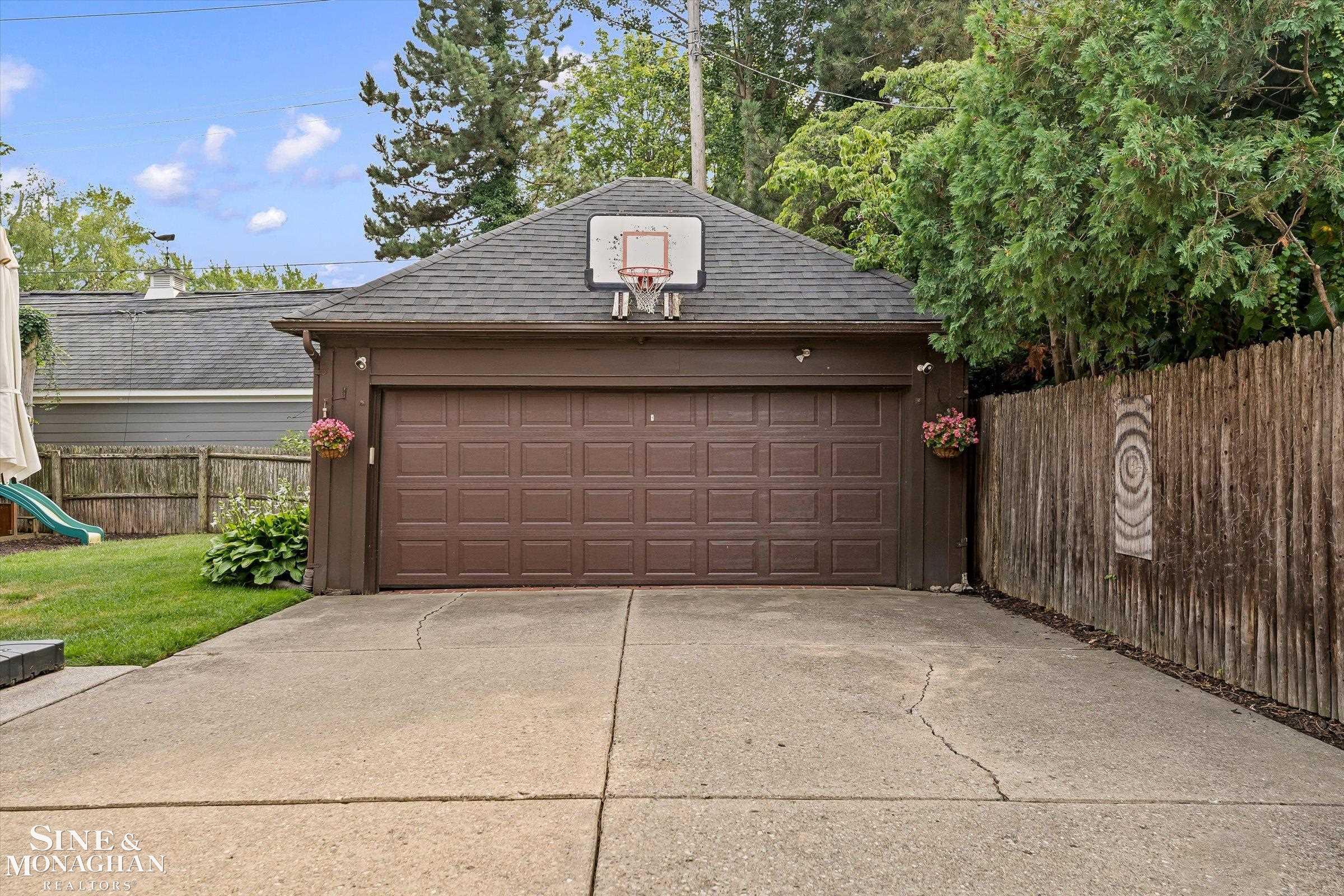 119 Moran Road