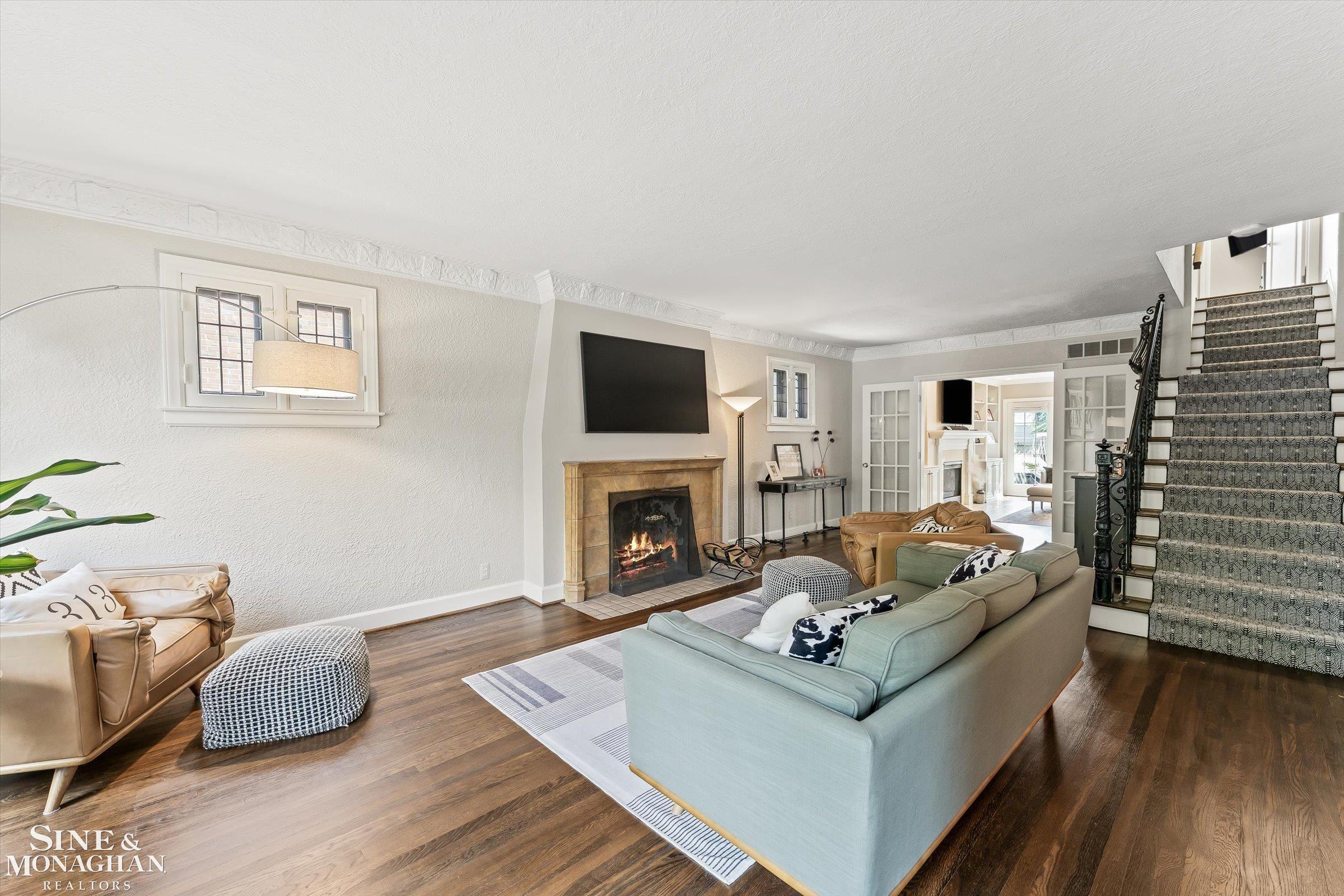 119 Moran Road