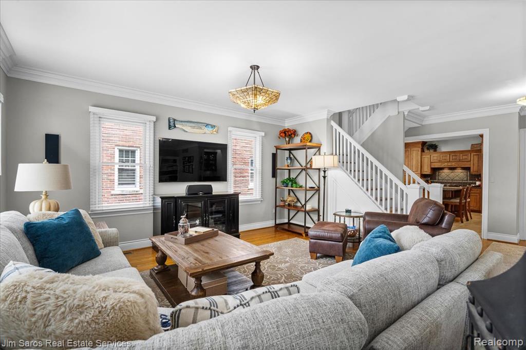 637 Washington Road