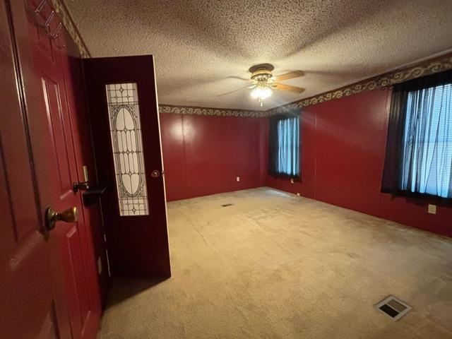 186 KINCAID DR