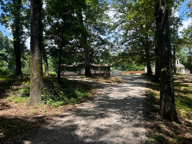 186 KINCAID DR