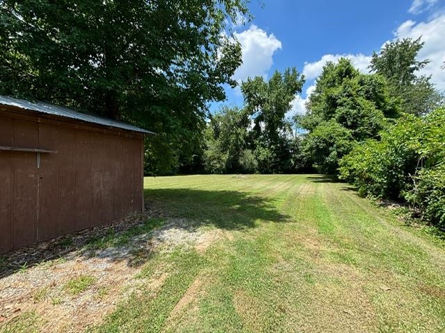 186 KINCAID DR