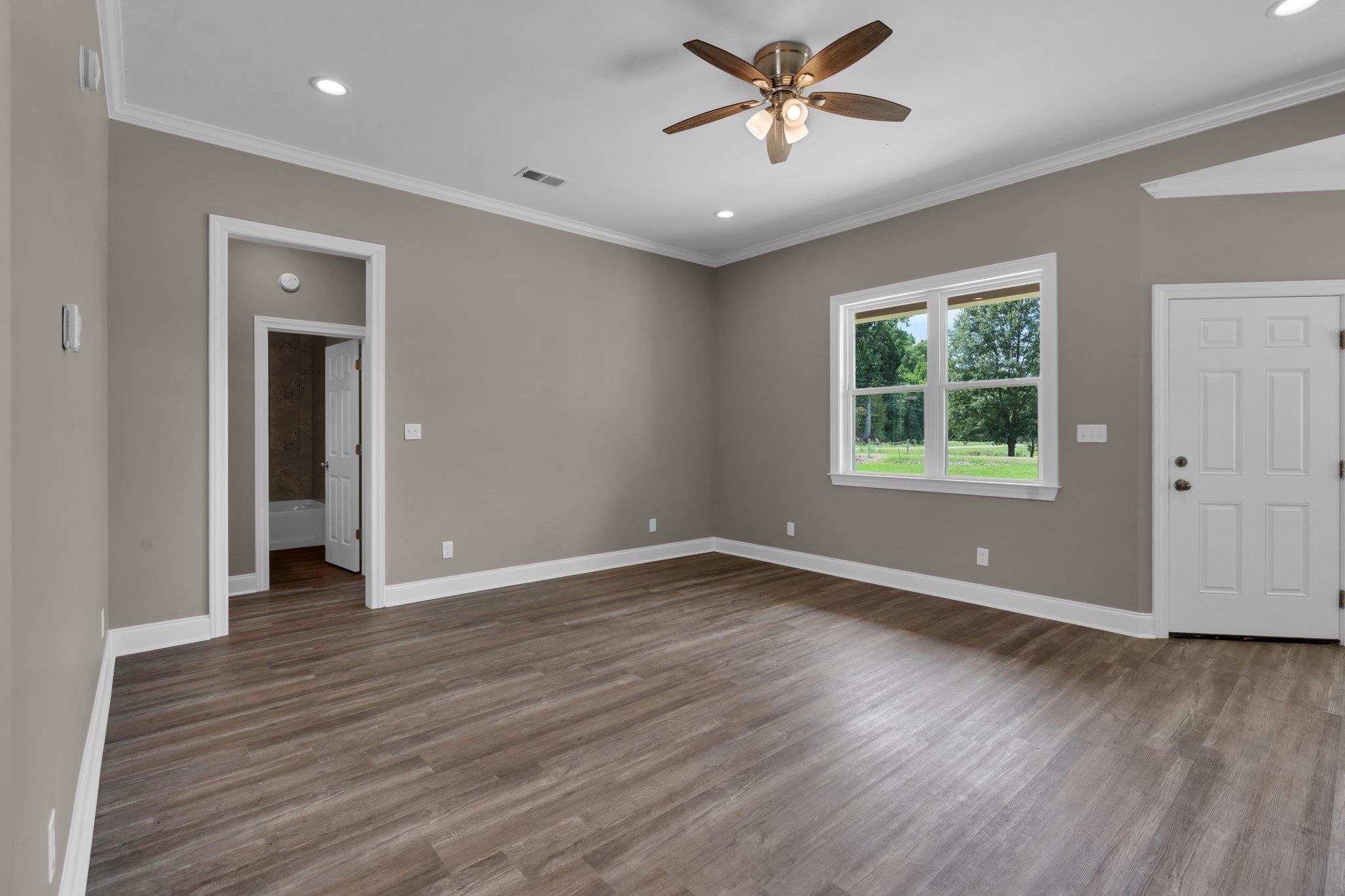 21 MABEL LN