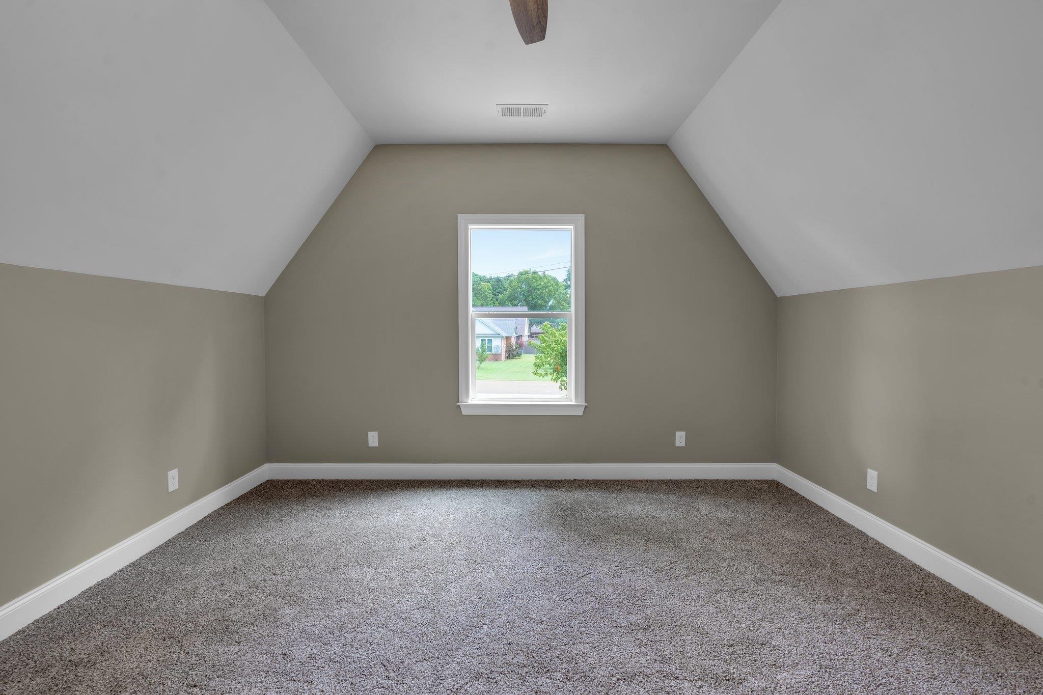 21 MABEL LN