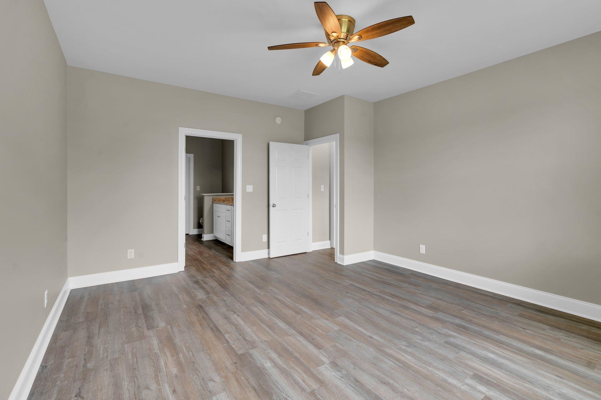 21 MABEL LN