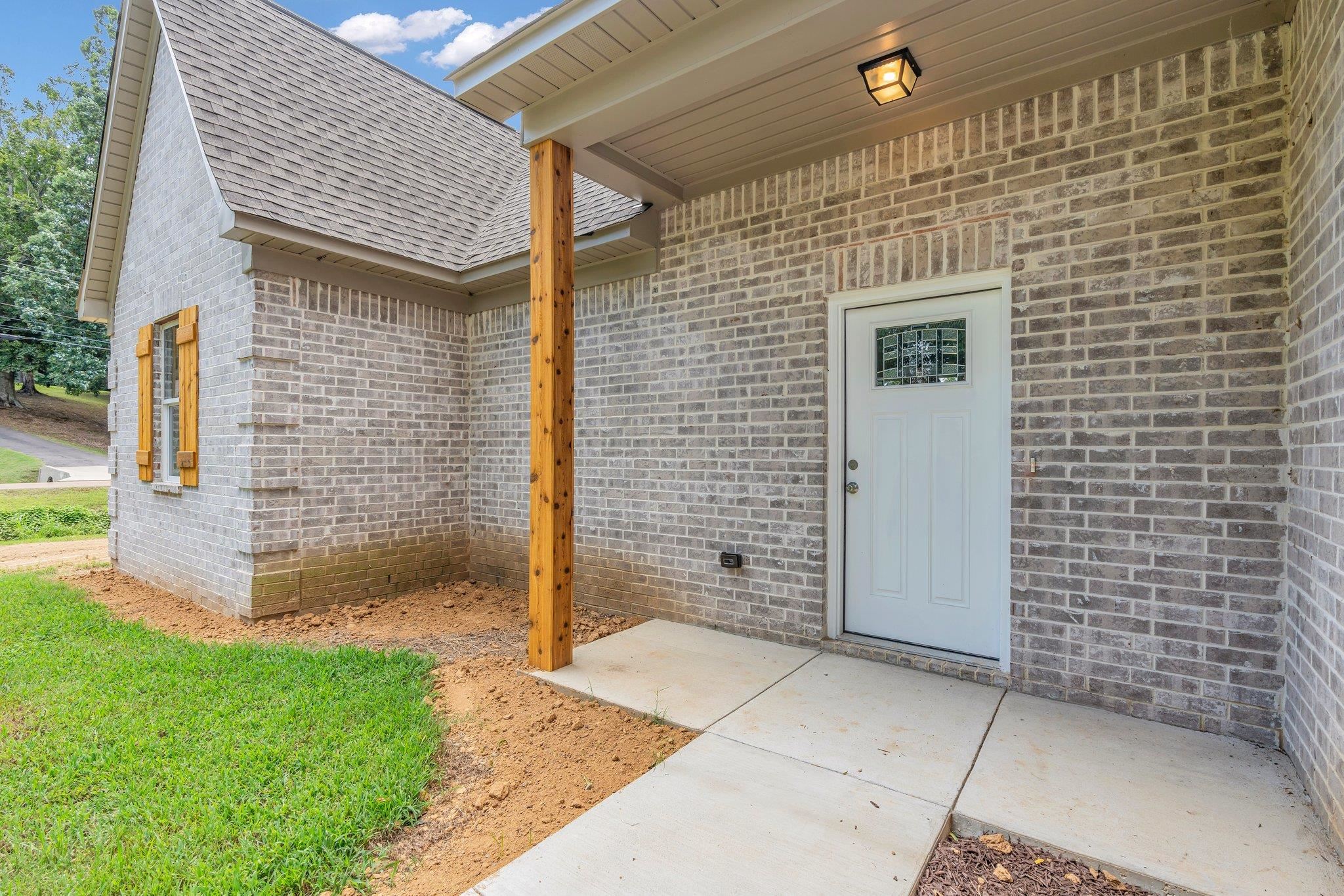 21 MABEL LN