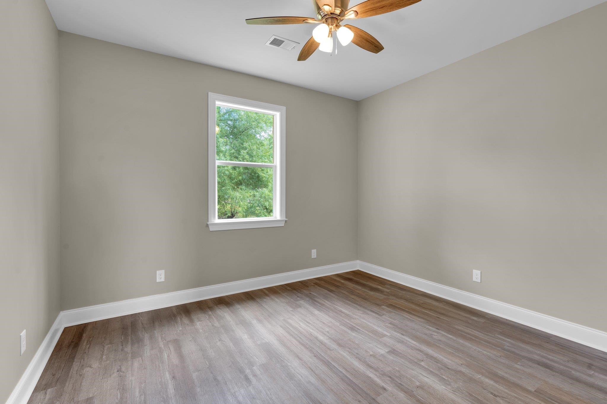 21 MABEL LN