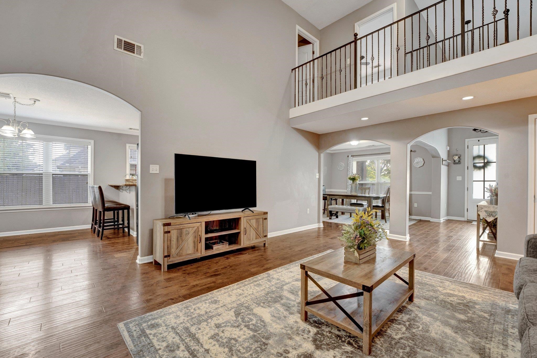 5390 HIDDEN MEADOWS DR