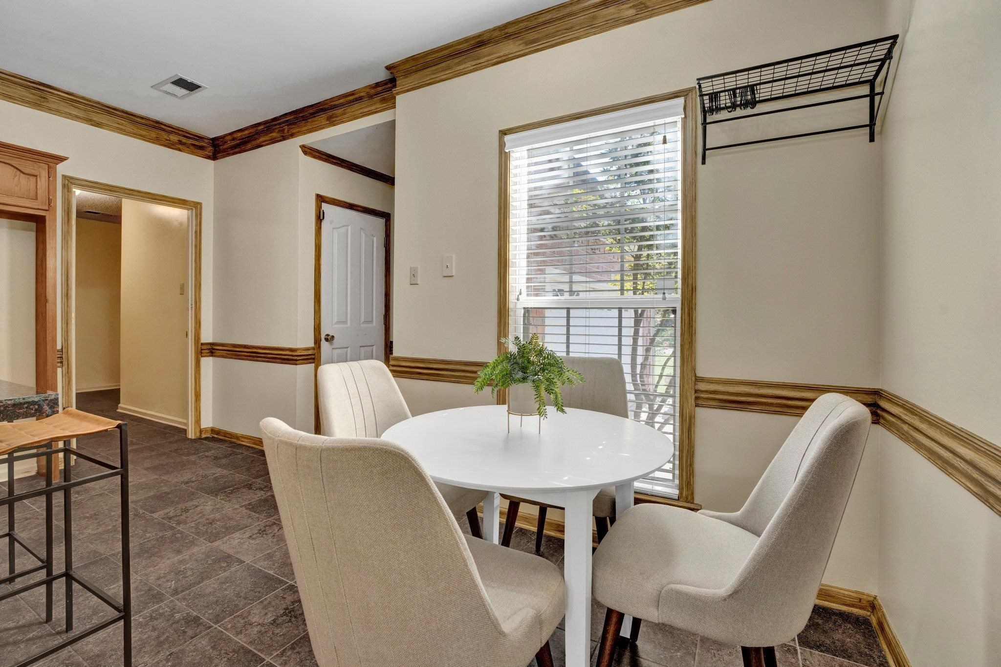 75 MABEL LN