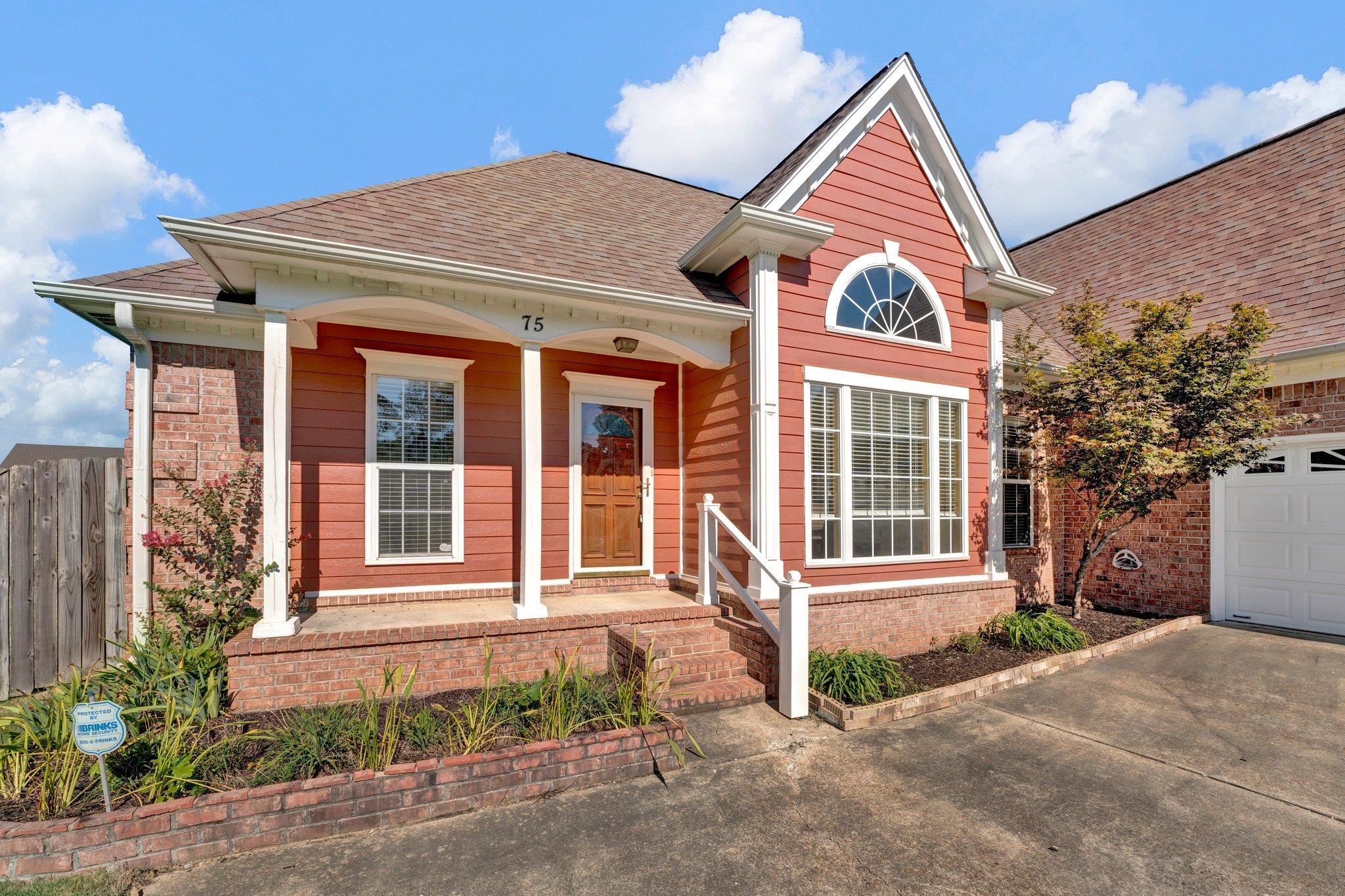 75 MABEL LN