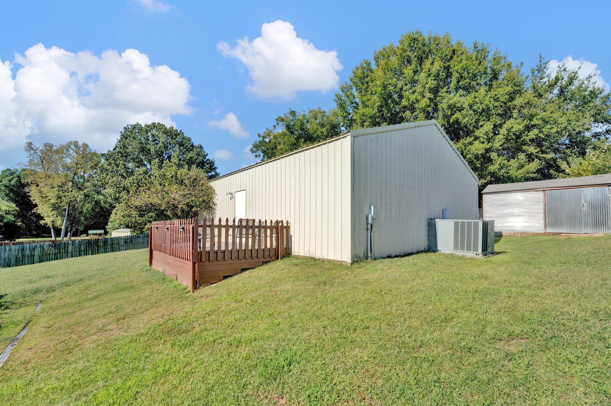 75 MABEL LN