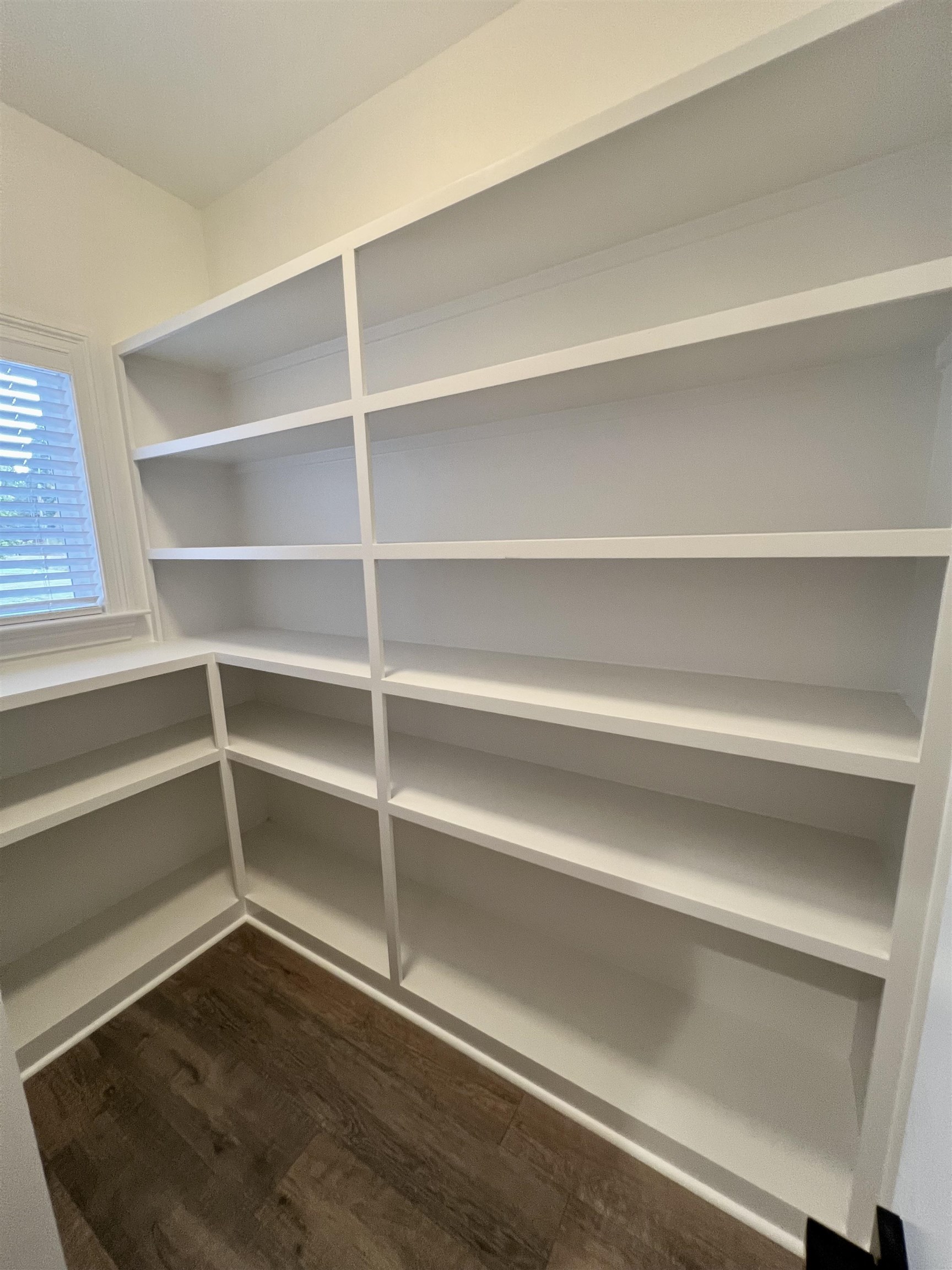 17 EDITH LN