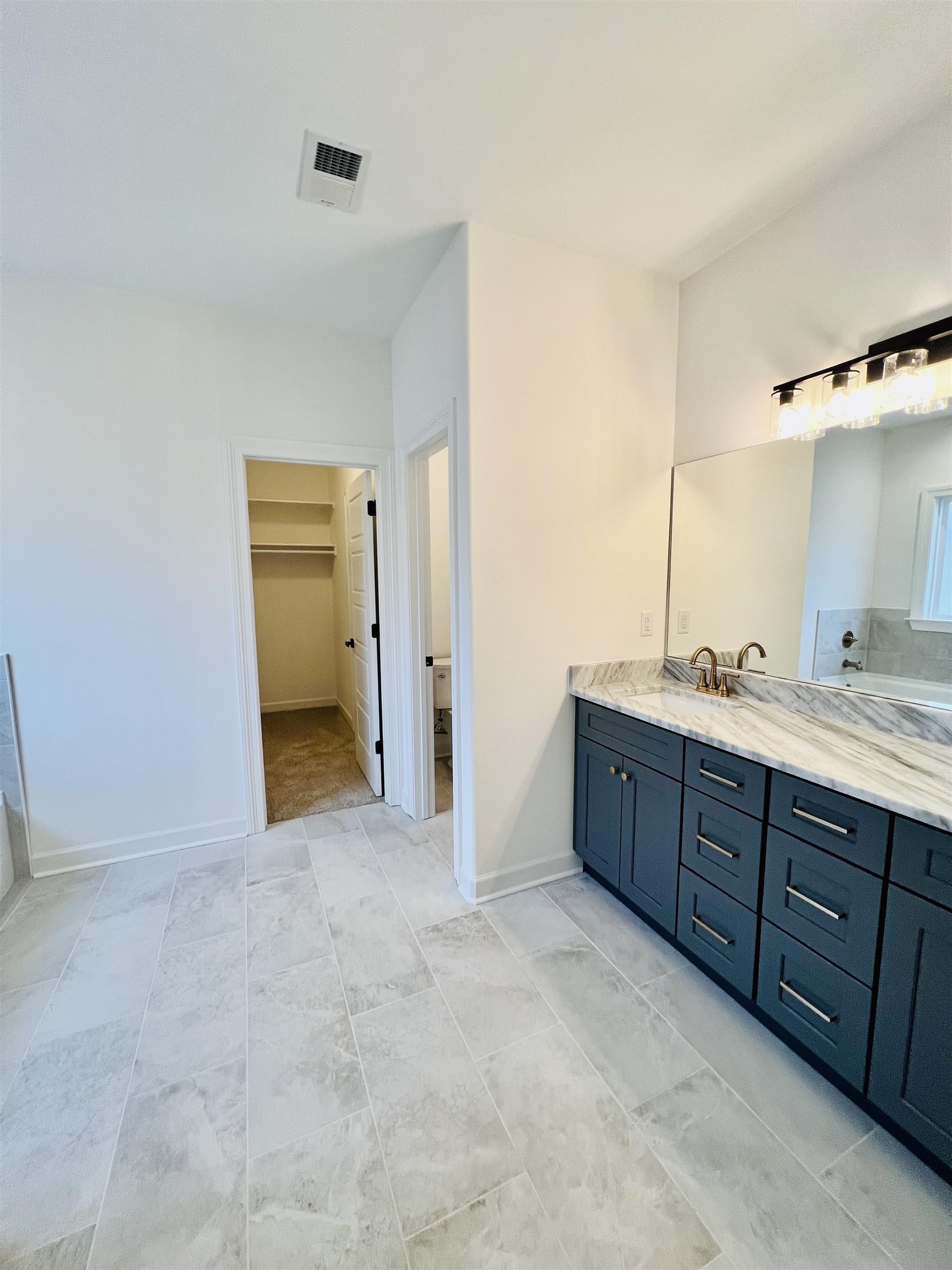 17 EDITH LN