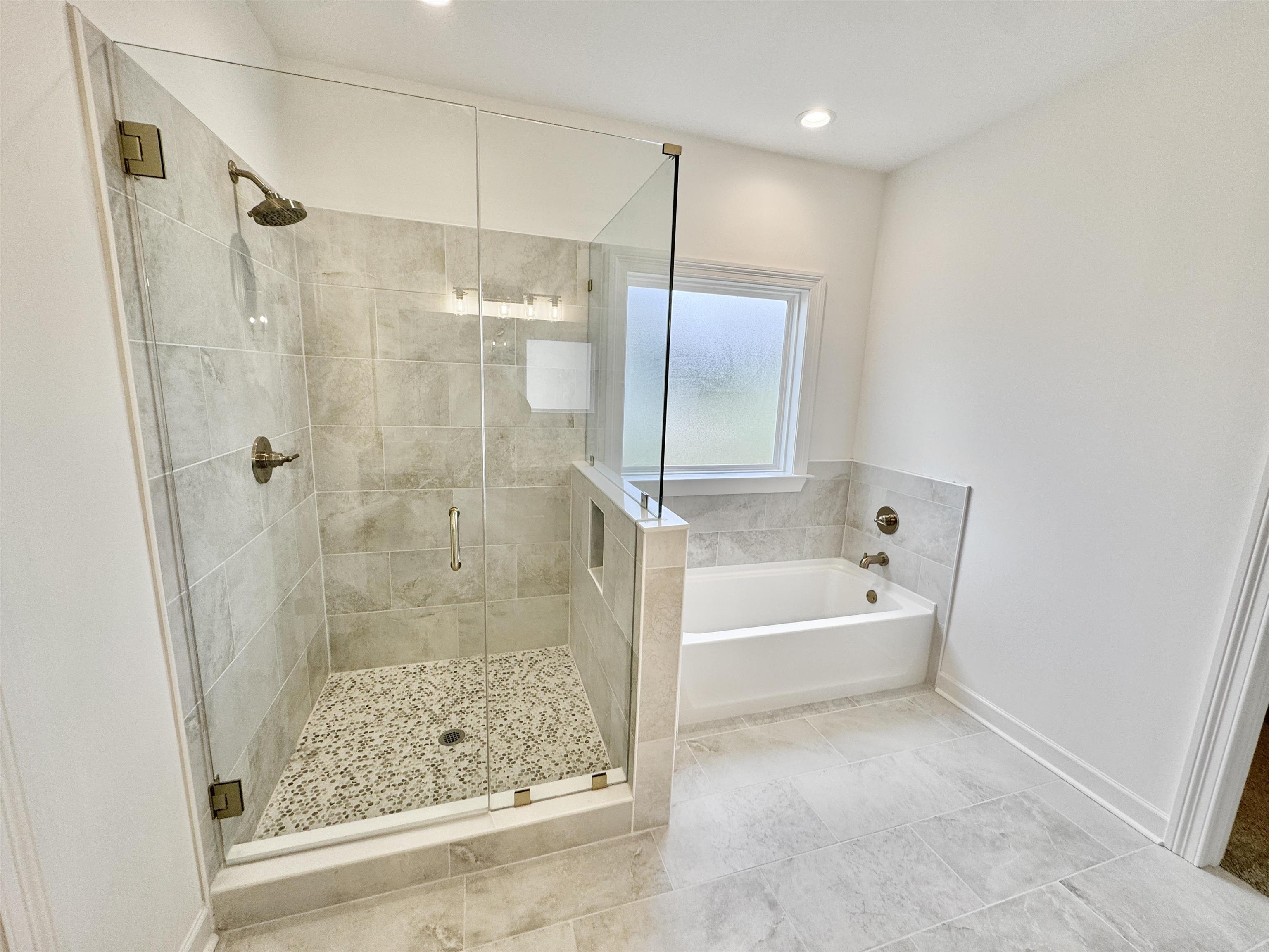 17 EDITH LN