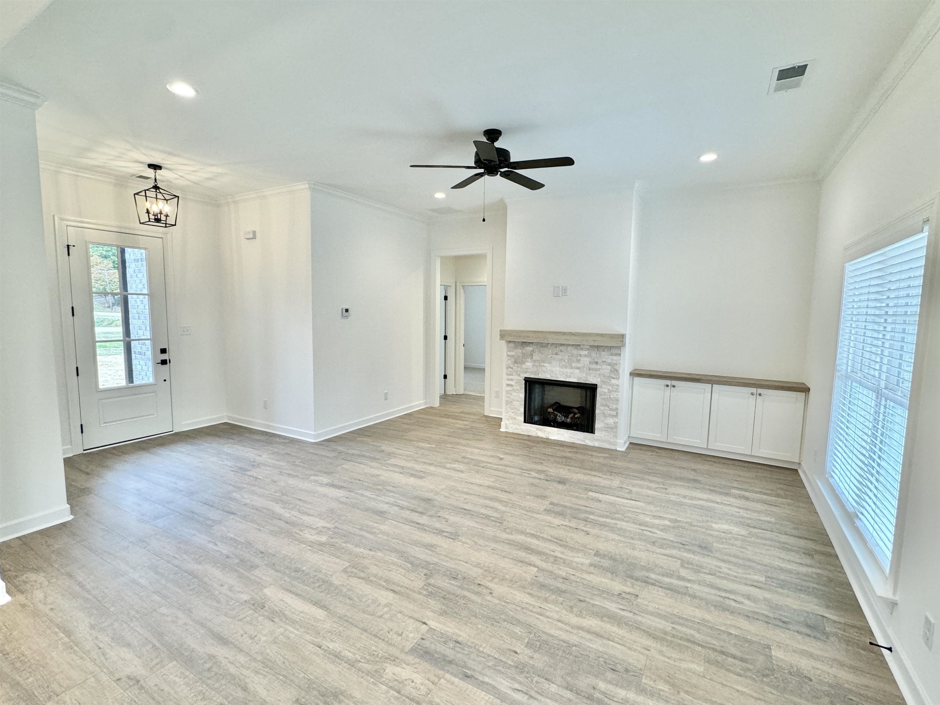 17 EDITH LN