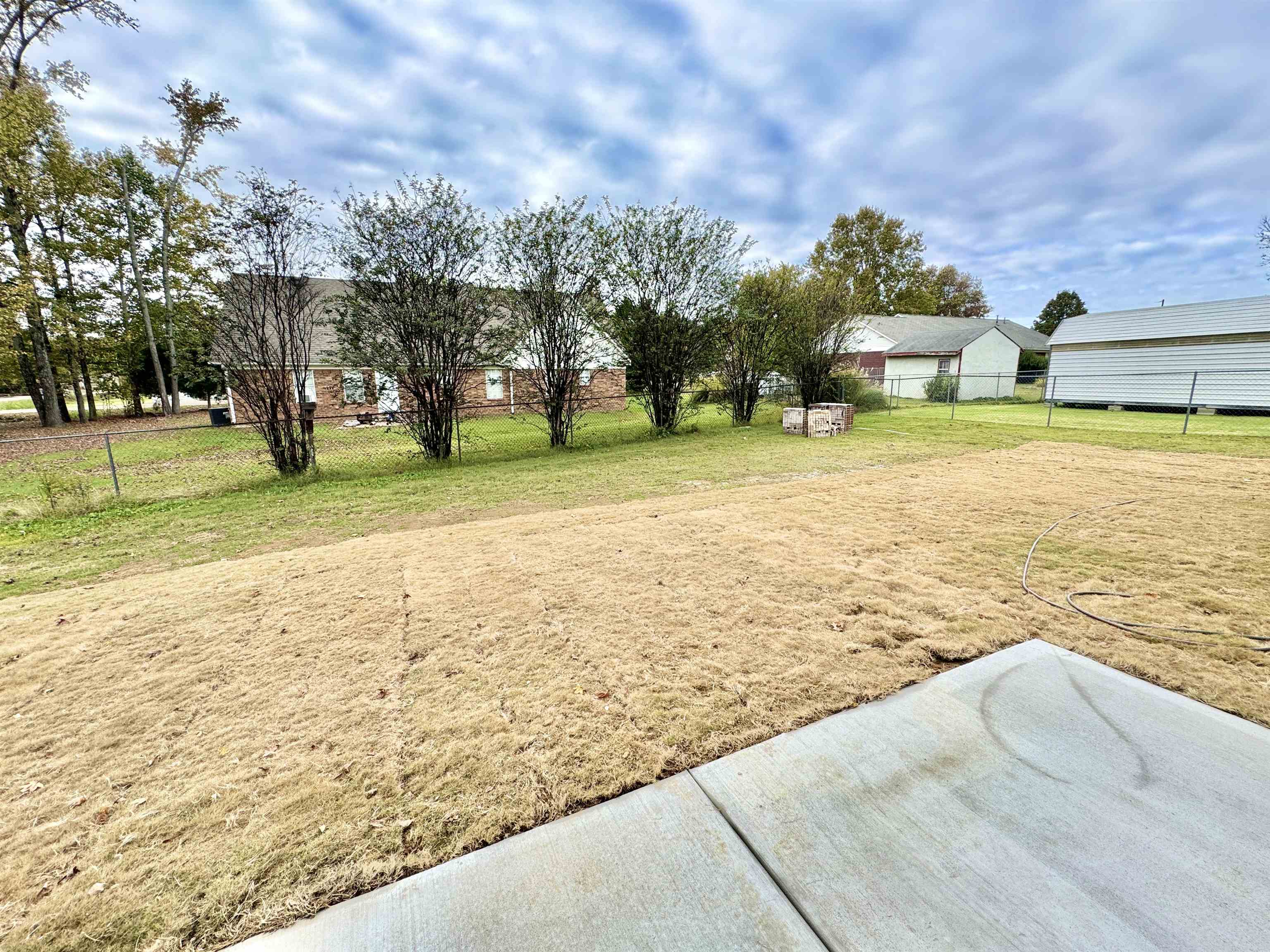 17 EDITH LN
