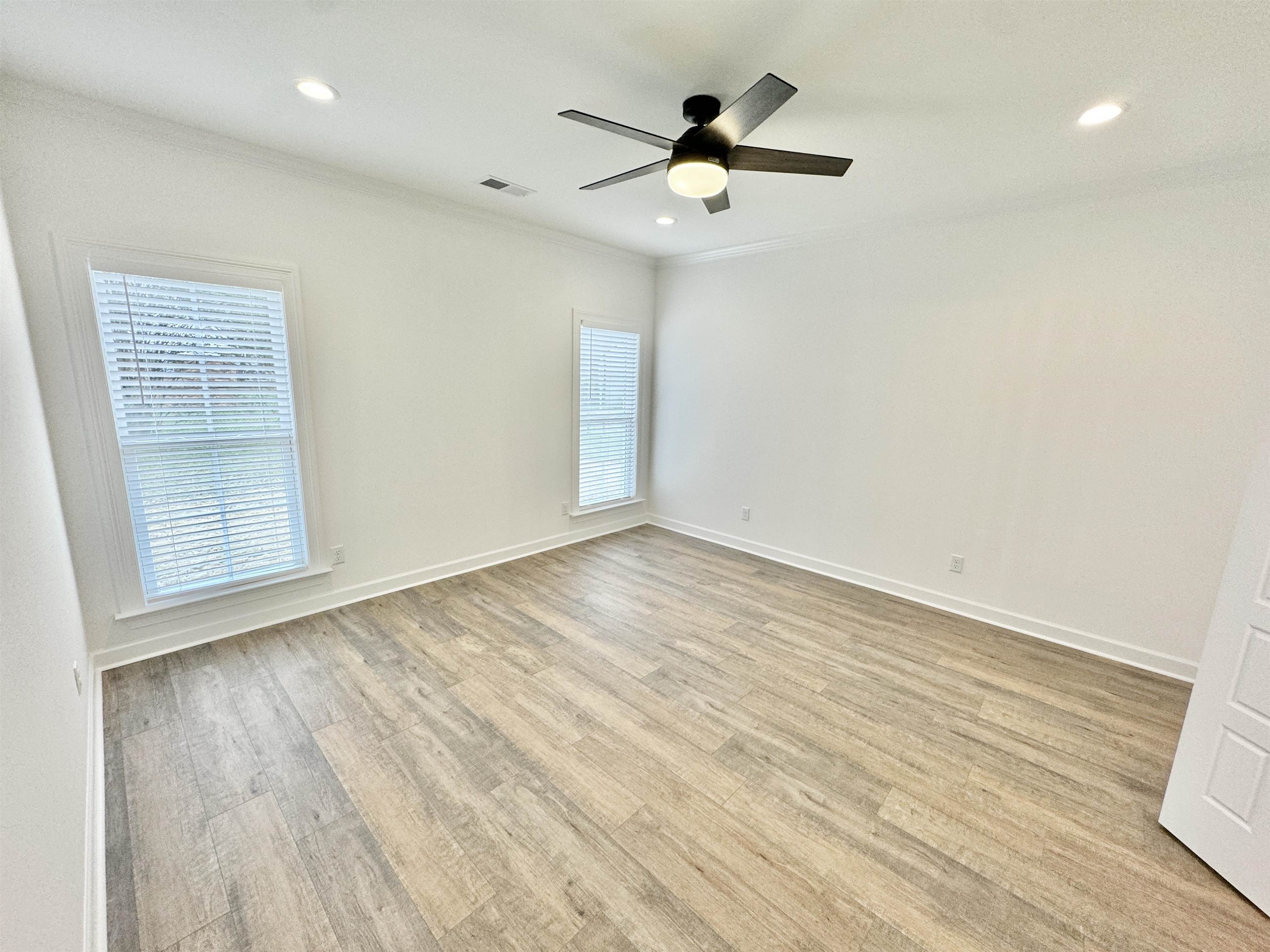 17 EDITH LN