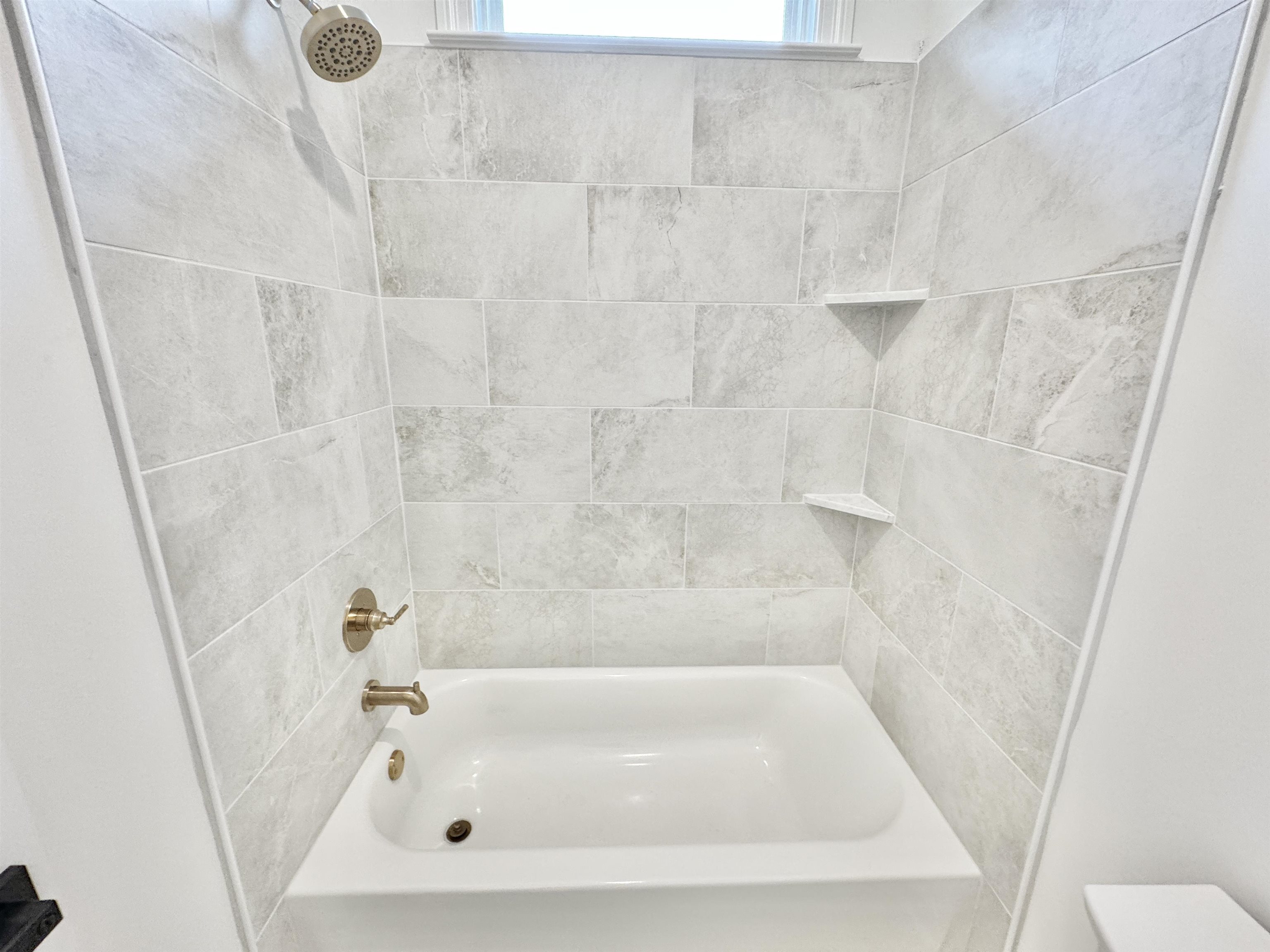 17 EDITH LN