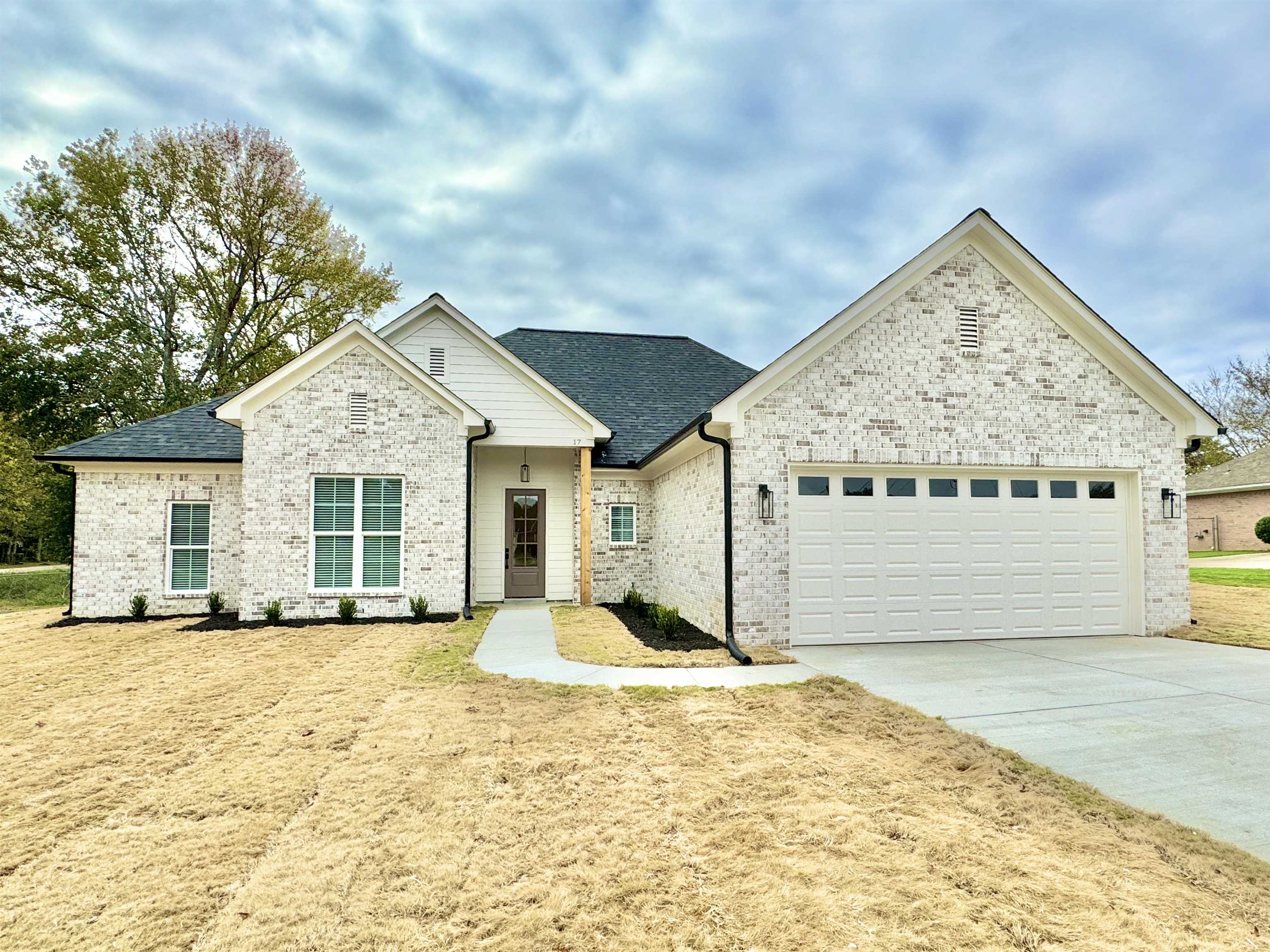 17 EDITH LN