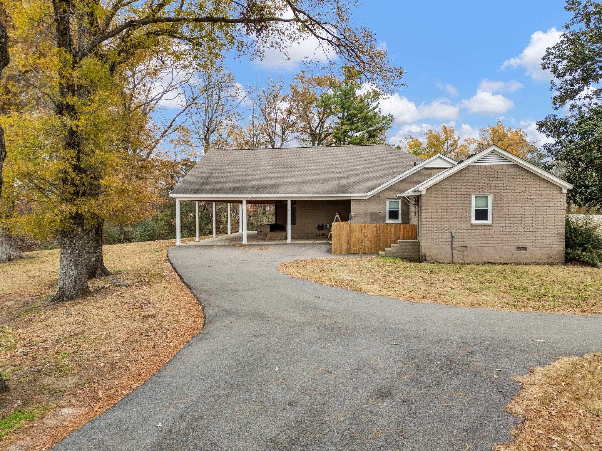 1060 BEAVER CREEK RD