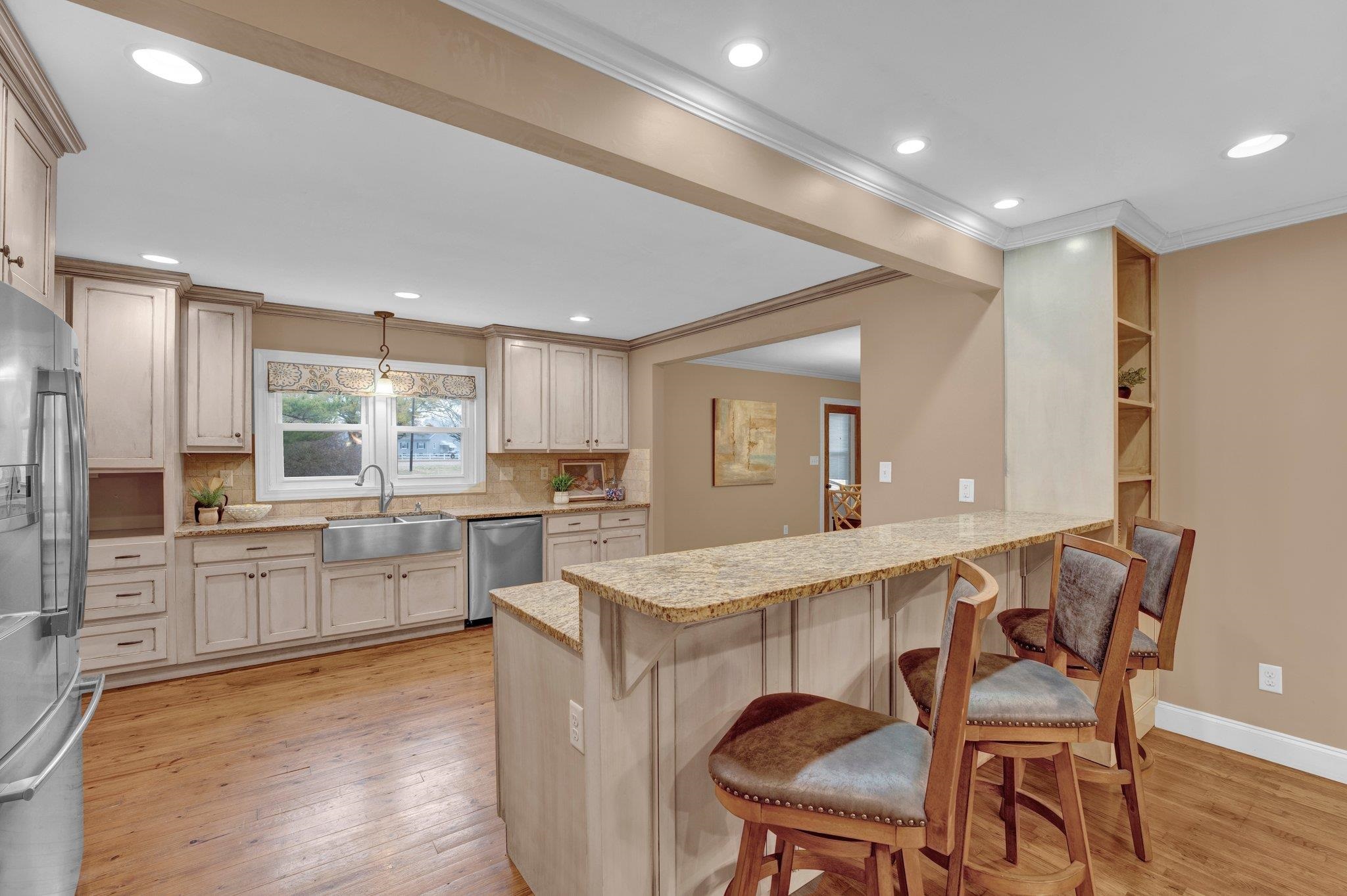 1060 BEAVER CREEK RD