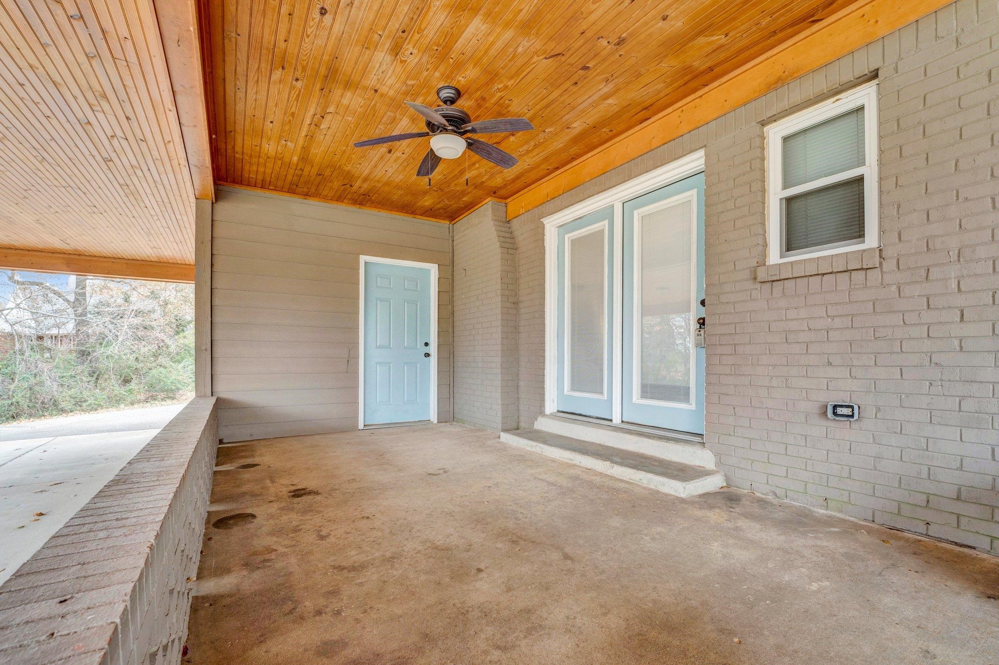 1060 BEAVER CREEK RD