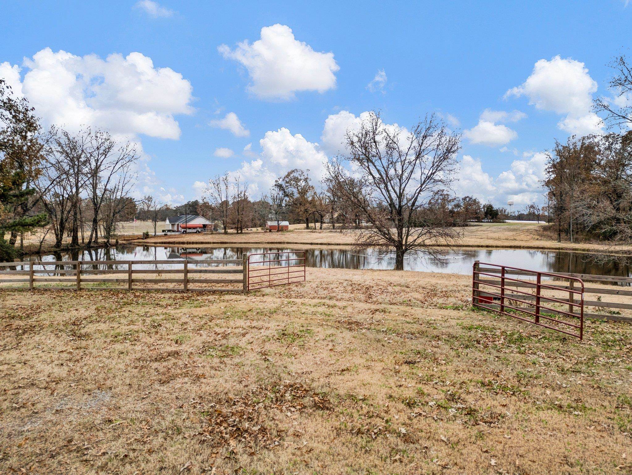 1060 BEAVER CREEK RD