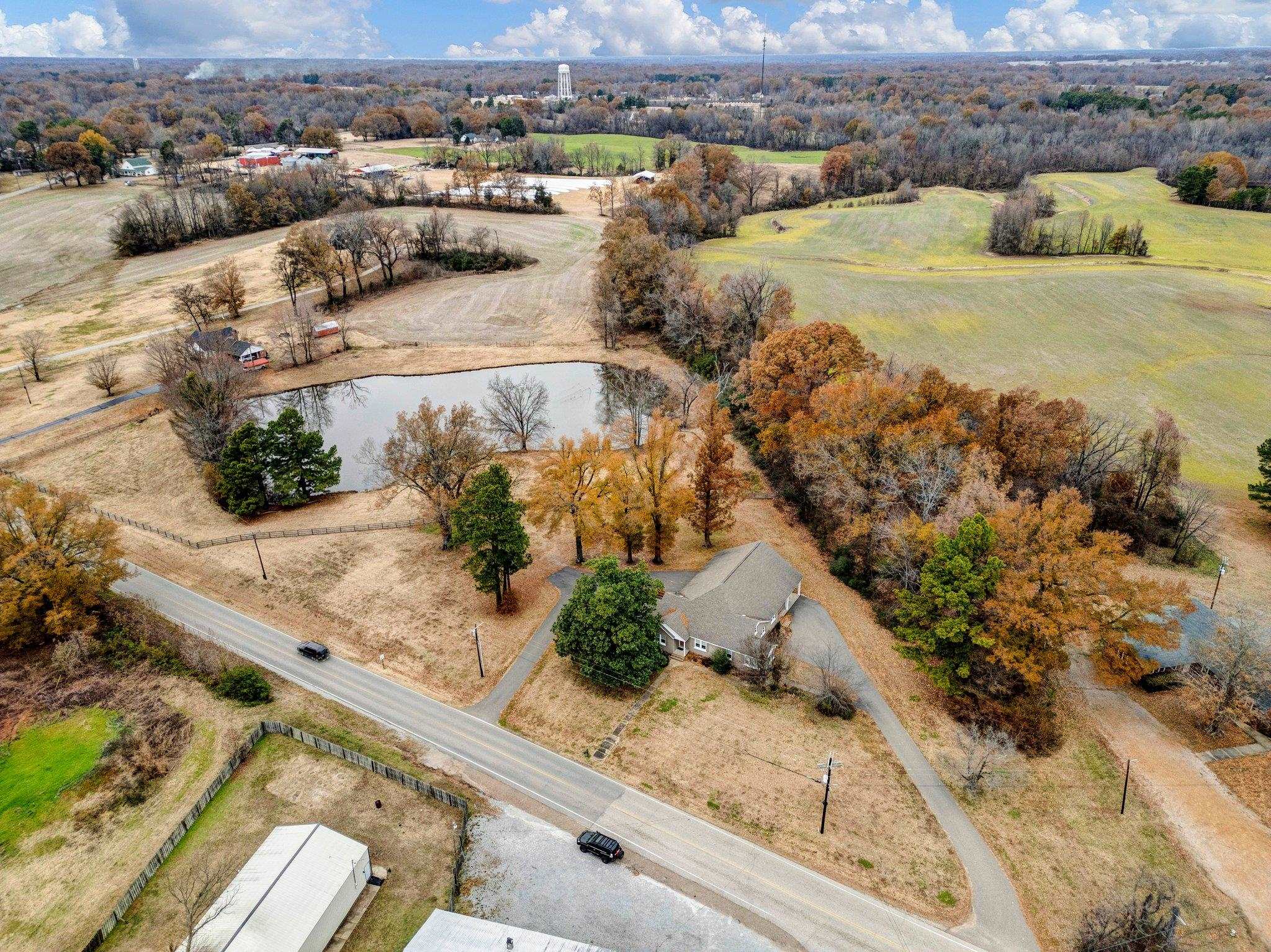 1060 BEAVER CREEK RD