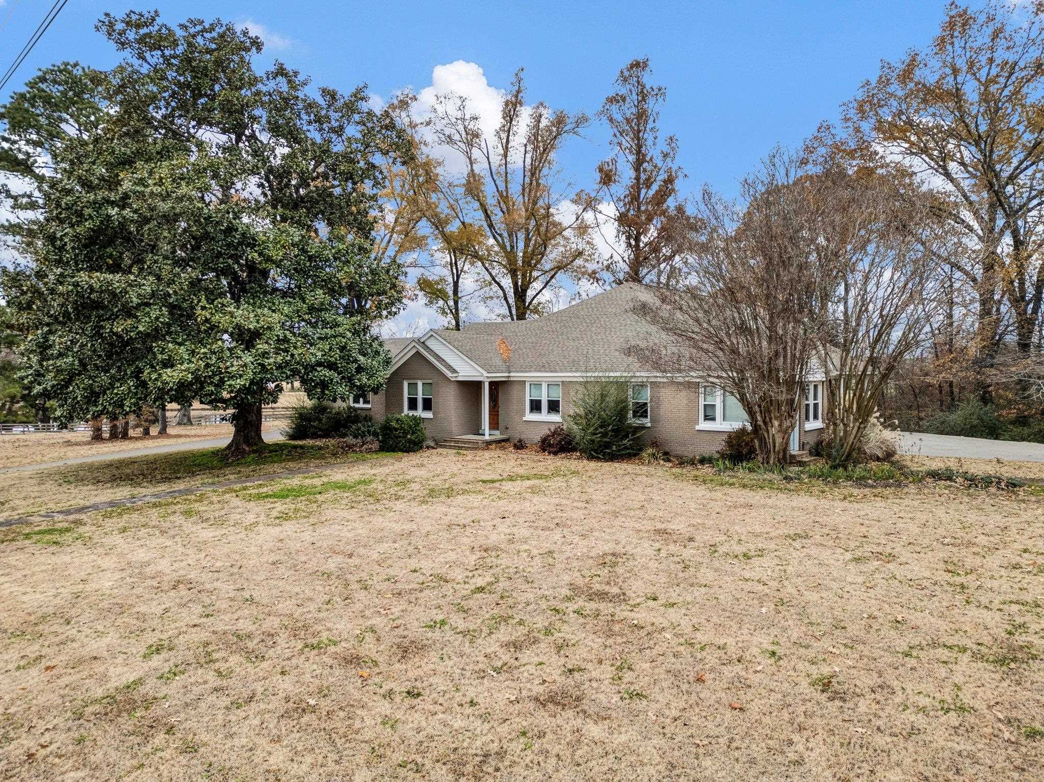 1060 BEAVER CREEK RD