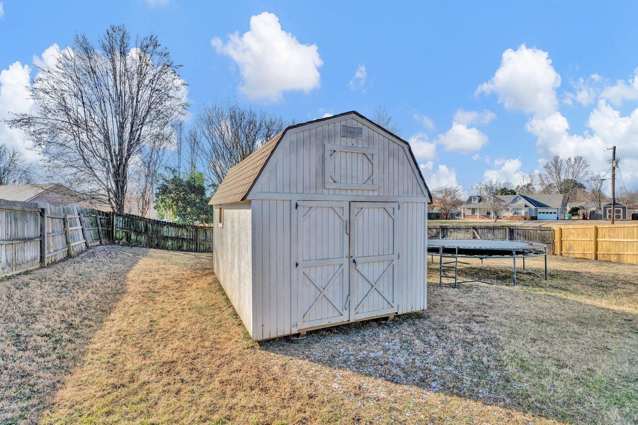 205 KATHLEEN DR