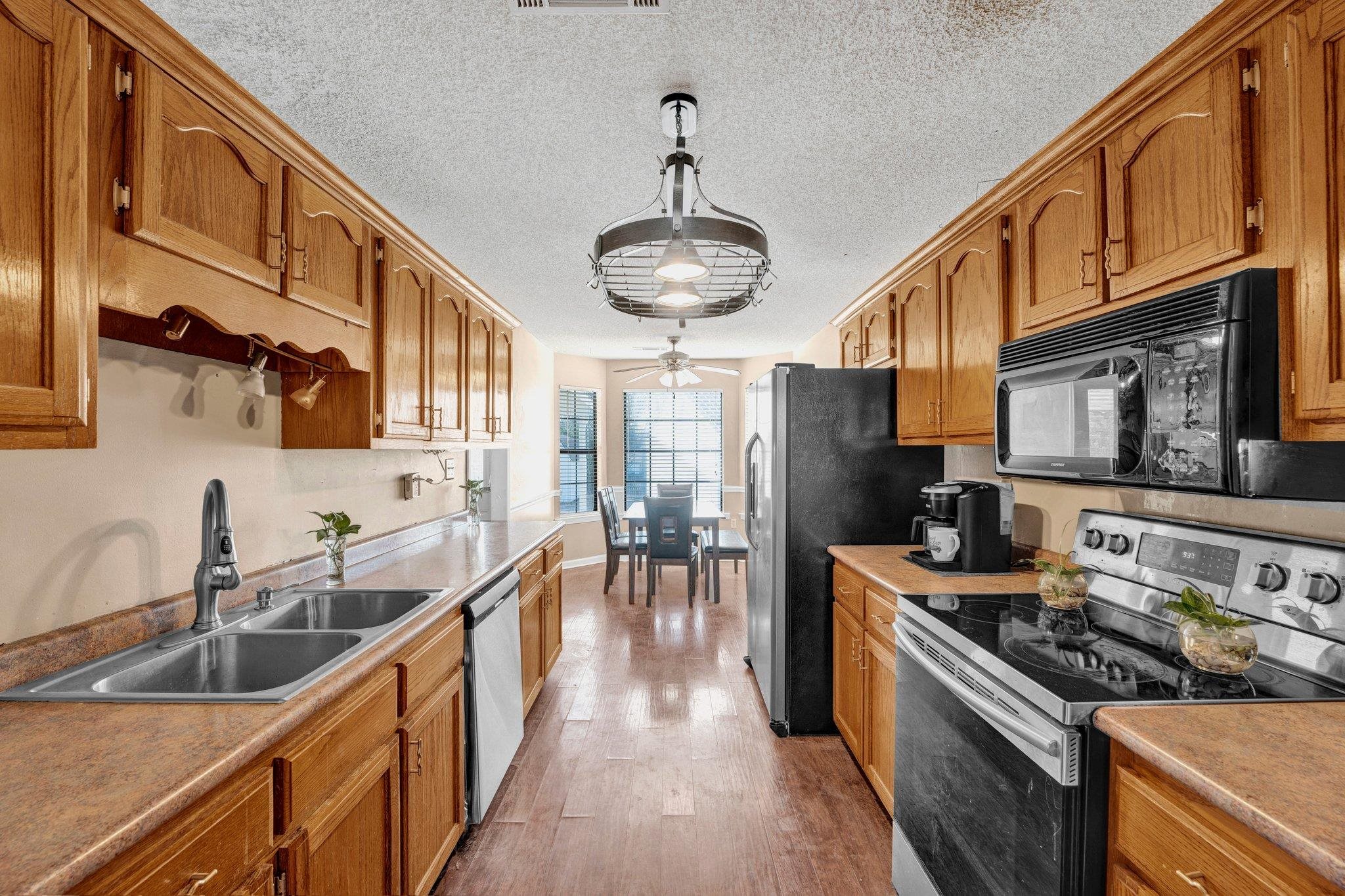 205 KATHLEEN DR