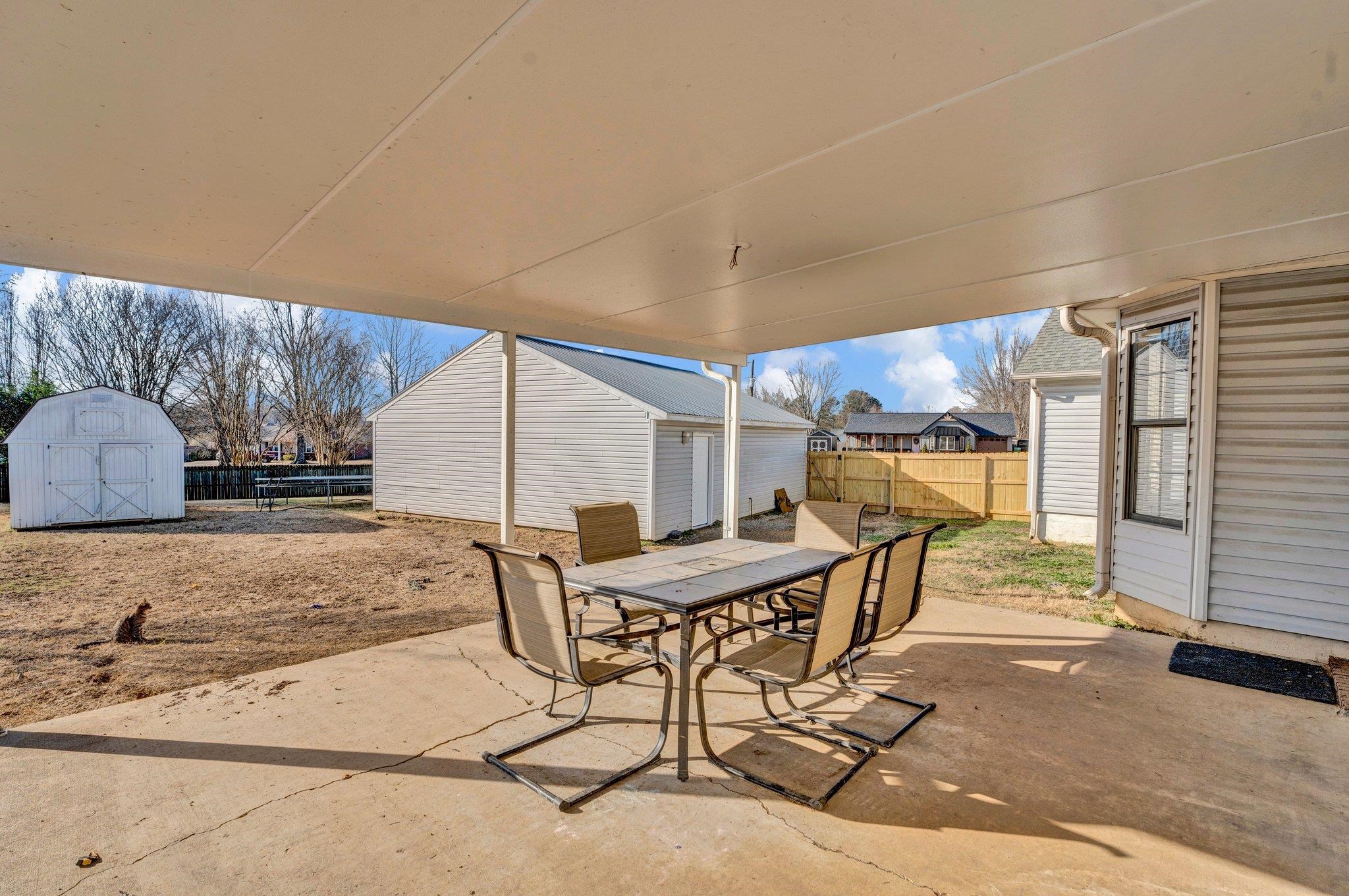 205 KATHLEEN DR