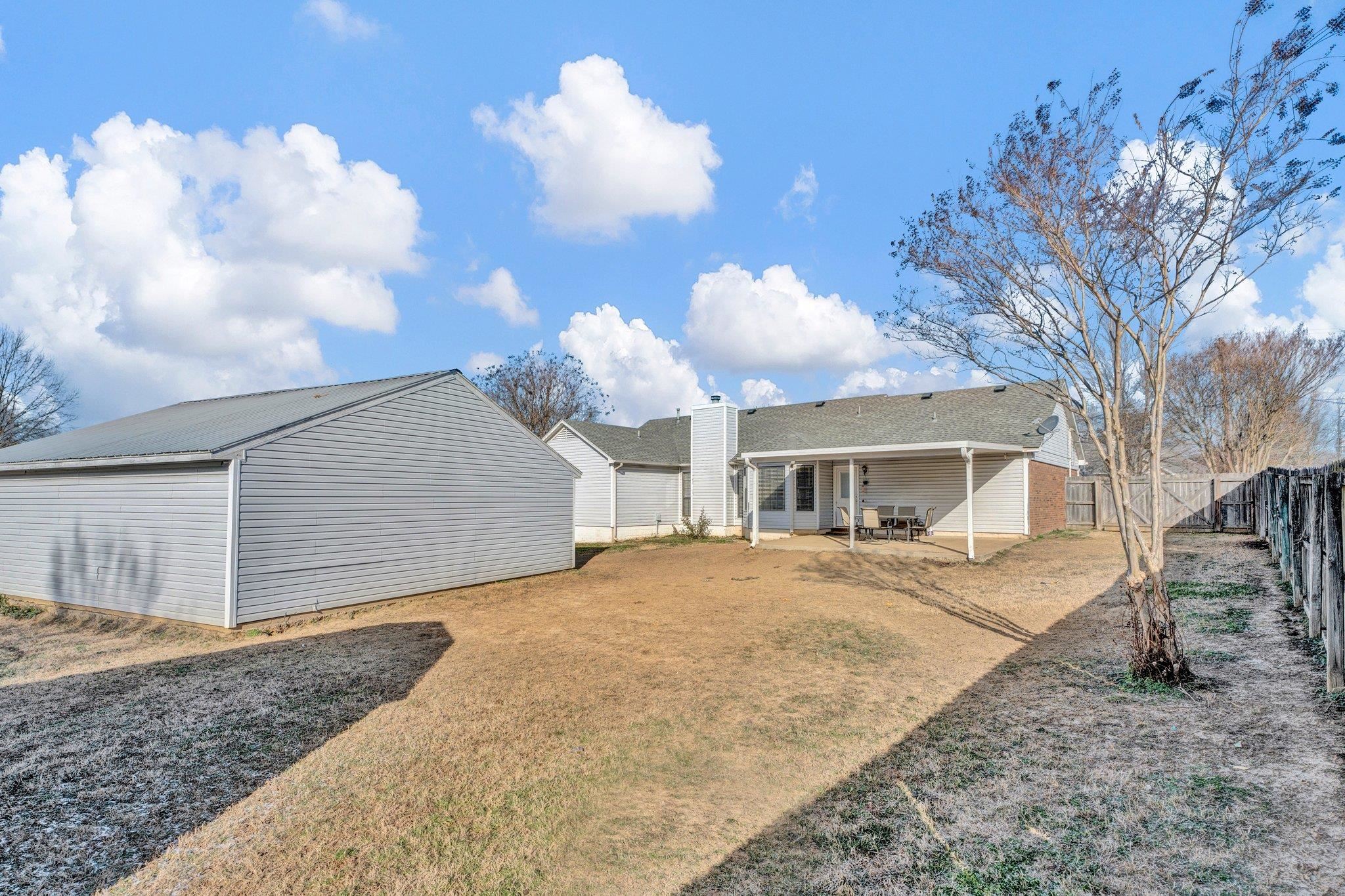 205 KATHLEEN DR