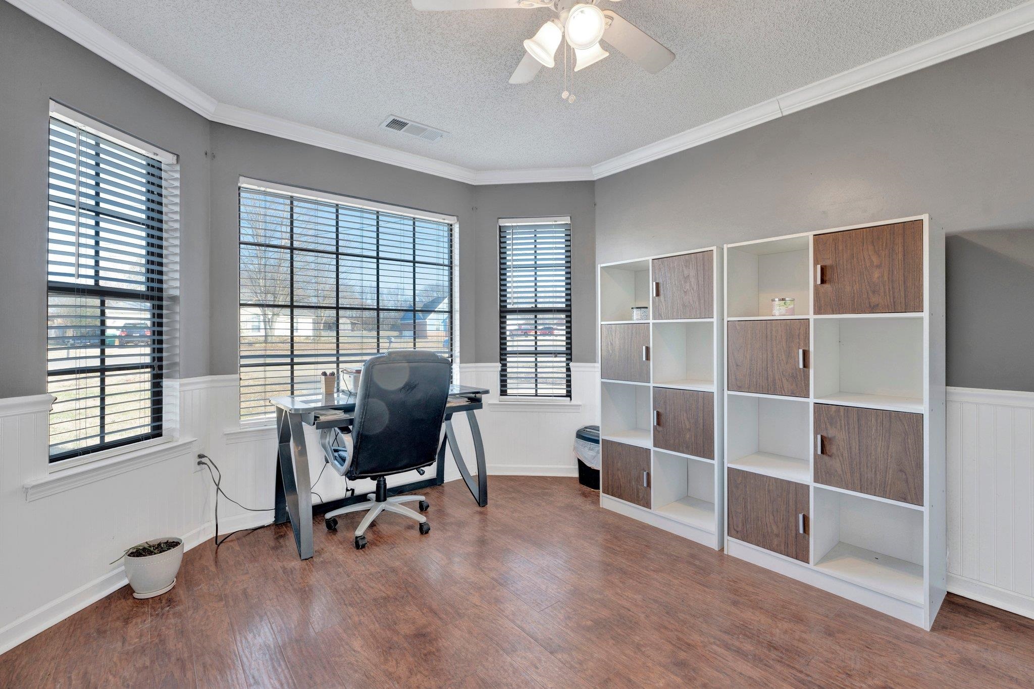 205 KATHLEEN DR