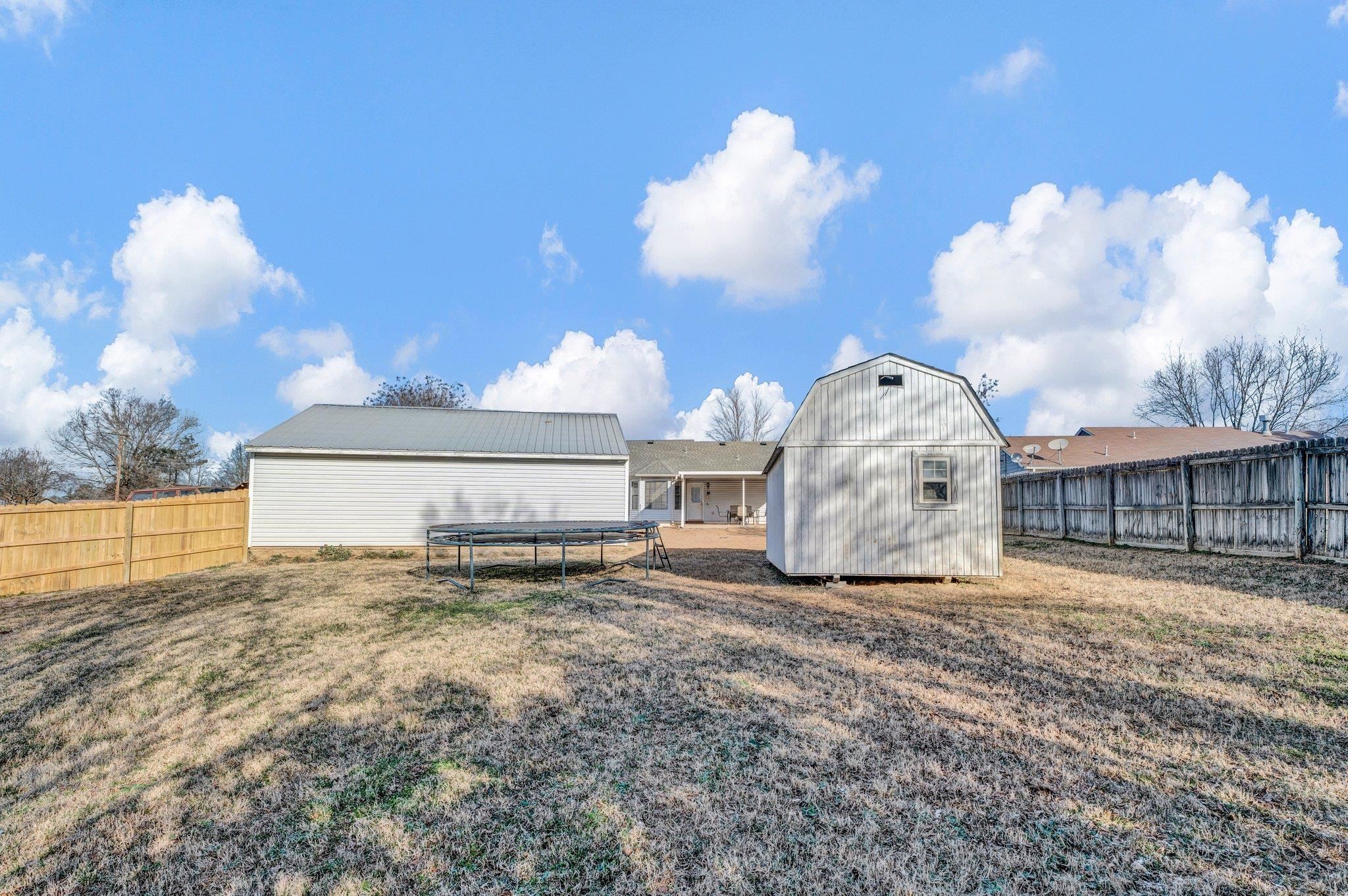 205 KATHLEEN DR