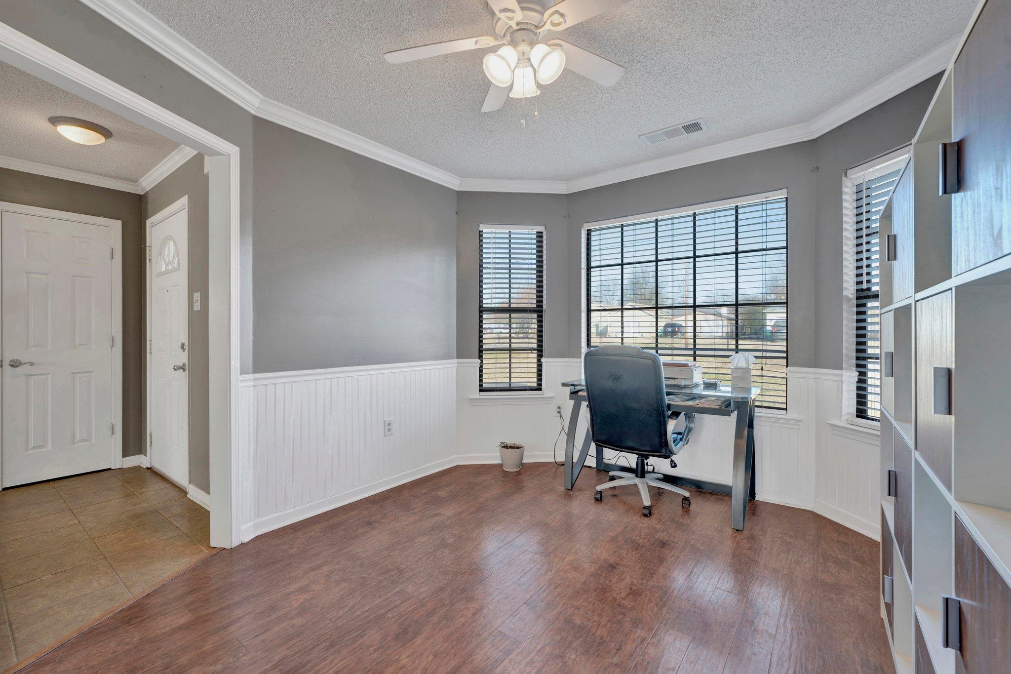 205 KATHLEEN DR