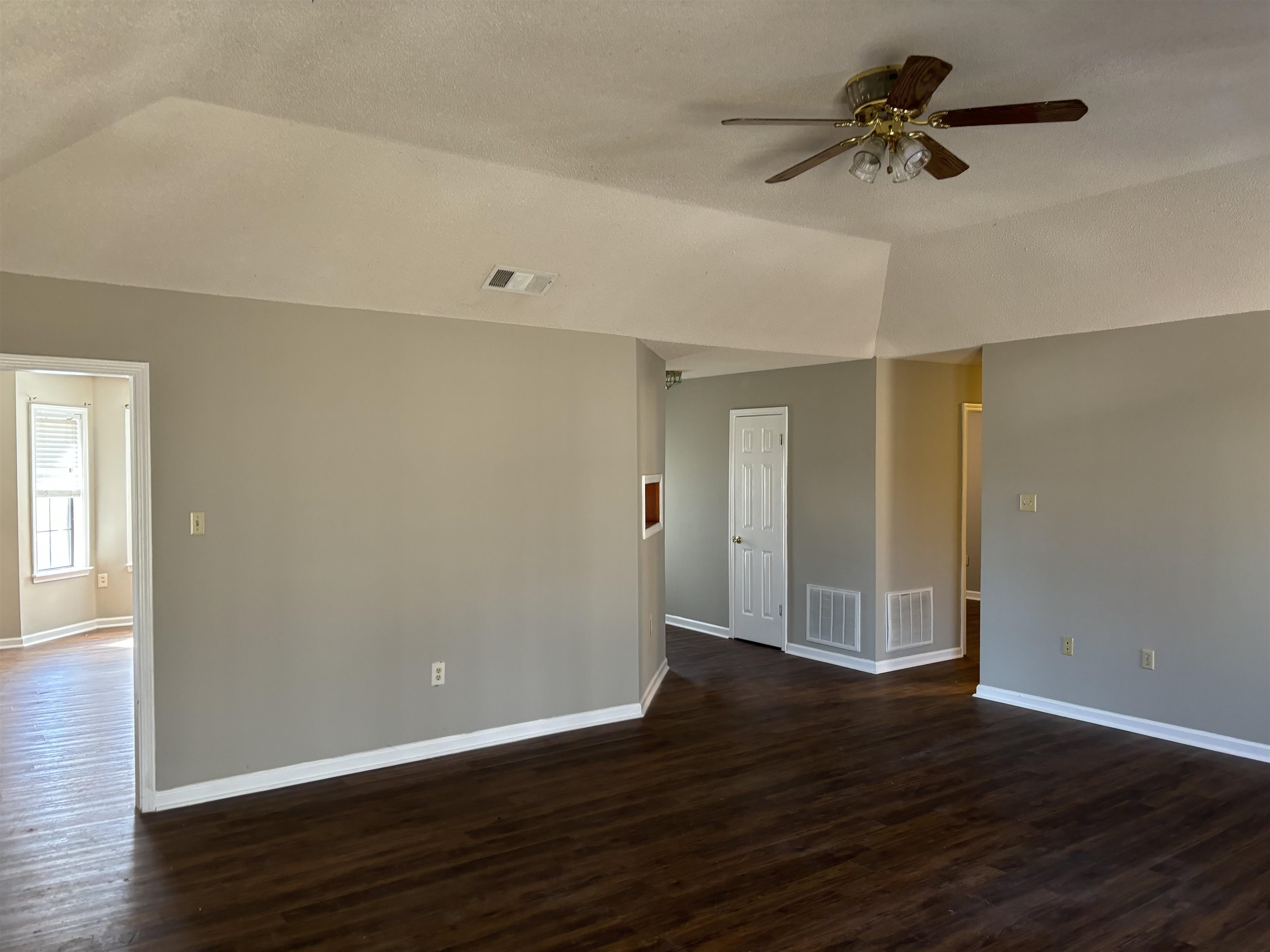 344 WALKER FIELD LN