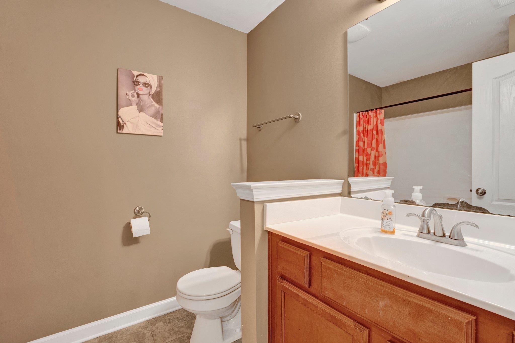 8886 VILLAGE CREEK DR