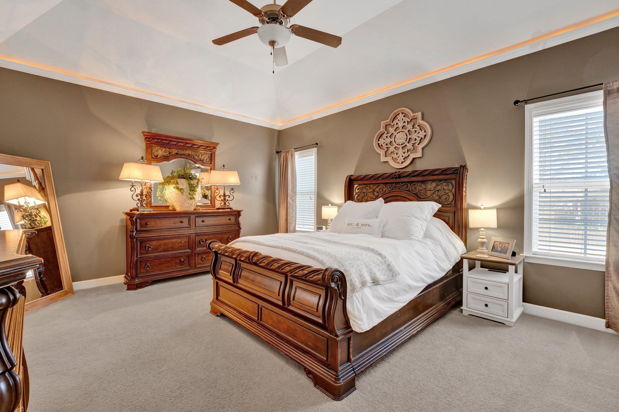 8886 VILLAGE CREEK DR