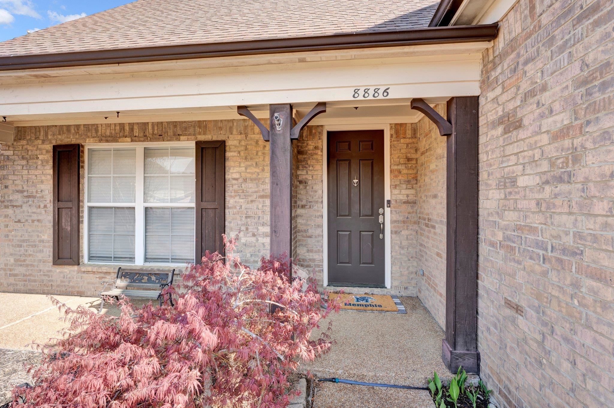 8886 VILLAGE CREEK DR
