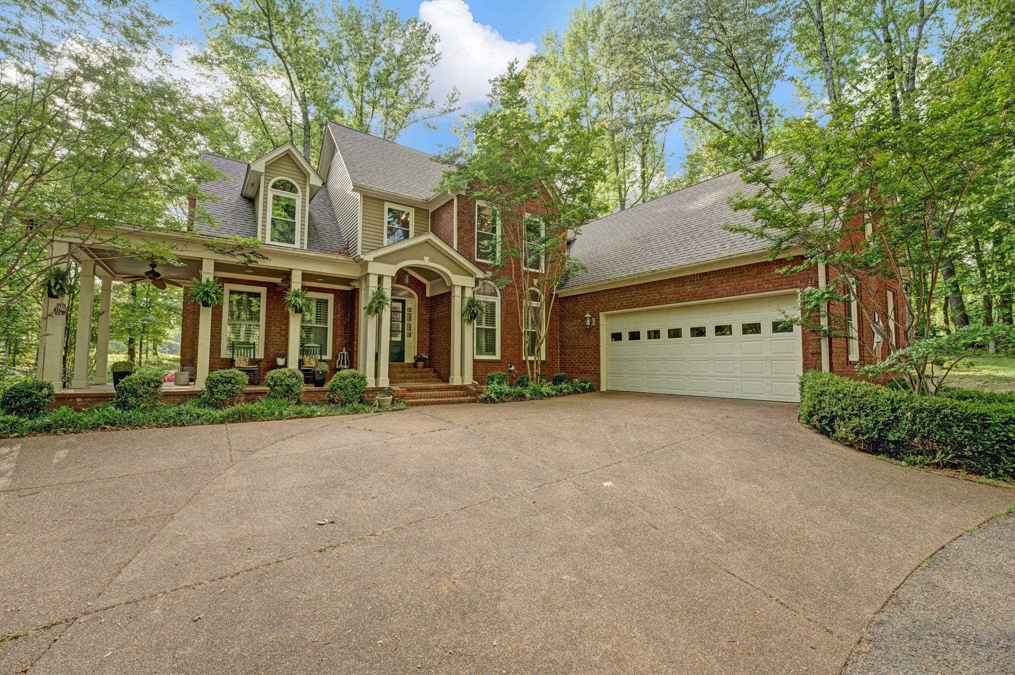 2261 INDIAN CREEK RD