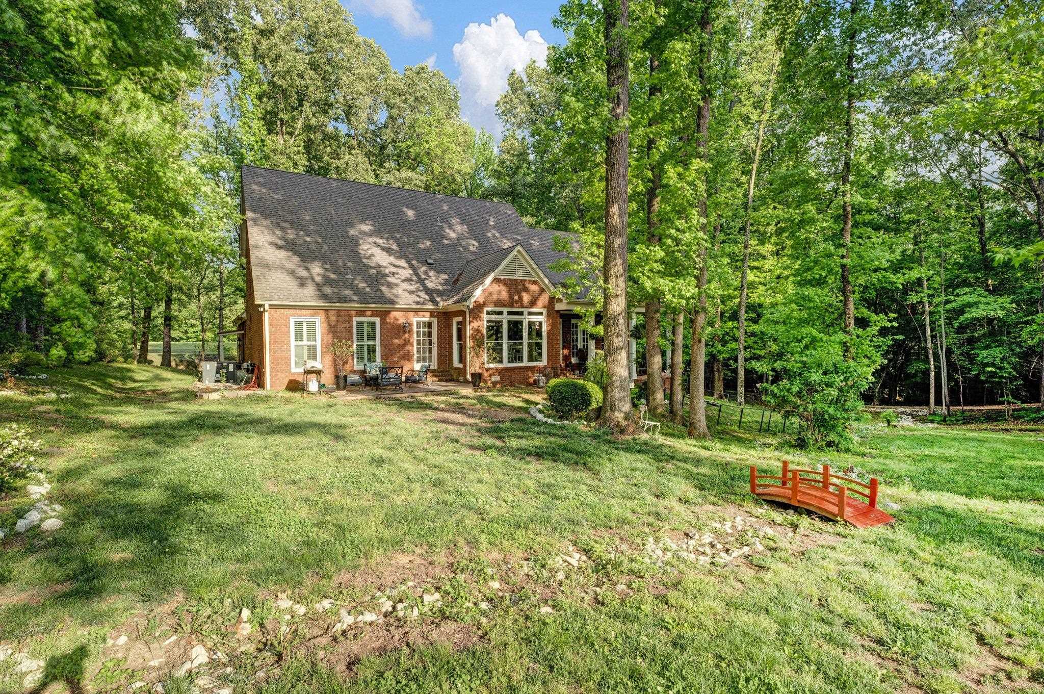 2261 INDIAN CREEK RD