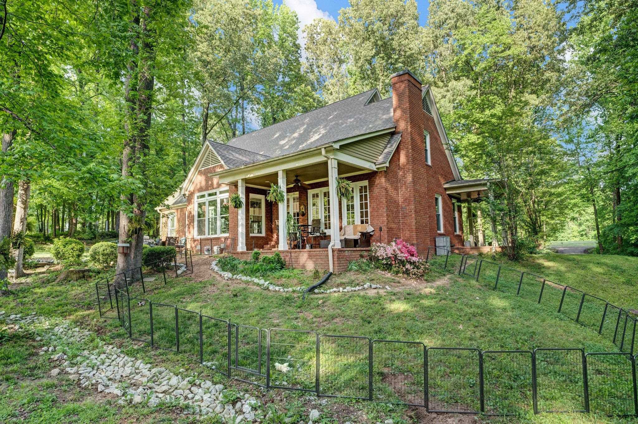 2261 INDIAN CREEK RD