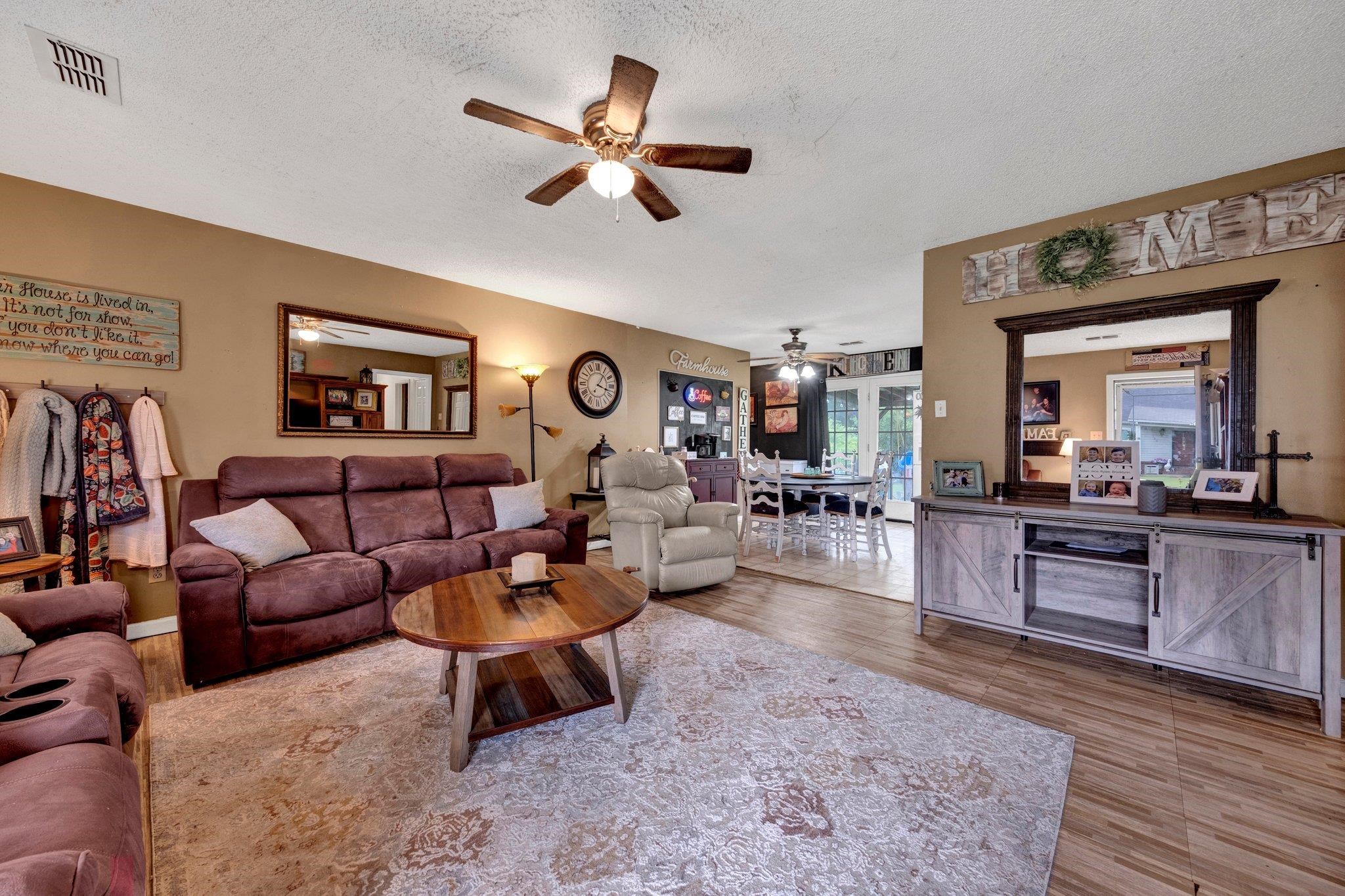 181 DONNA DR